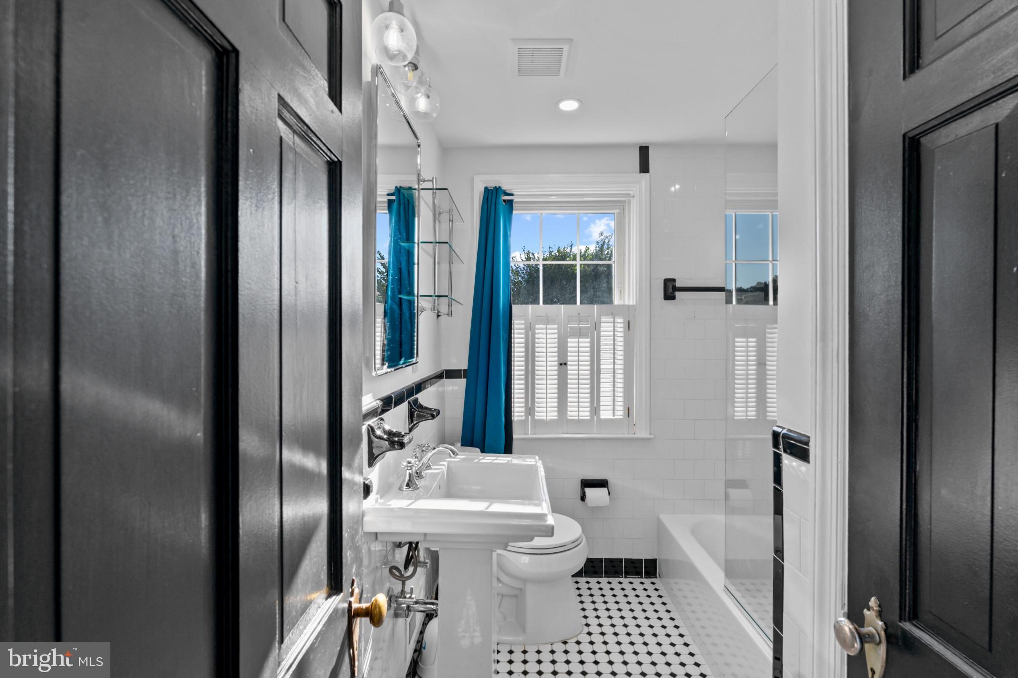 ACADEMY HEIGHTS - Residential