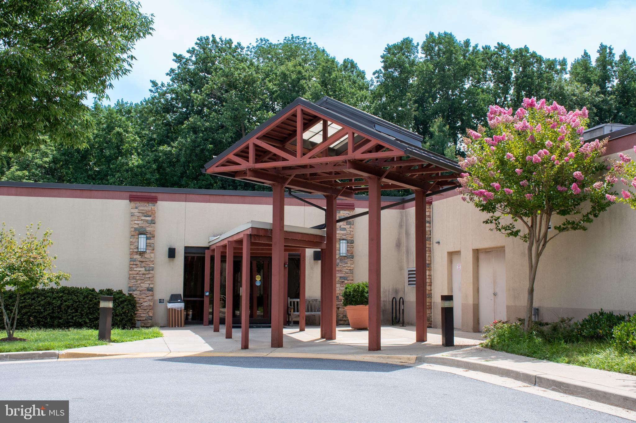LEISURE WORLD - Residential