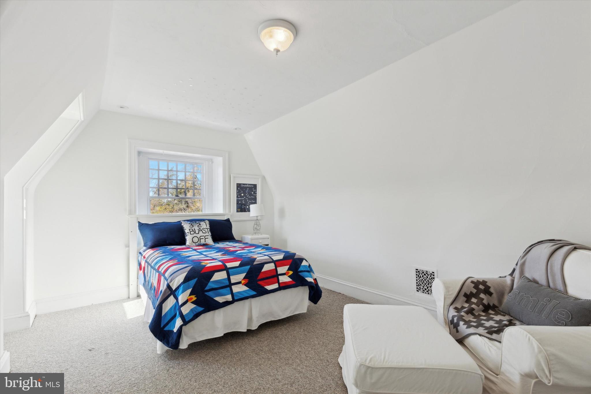 CHESTNUT HILL - Residential
