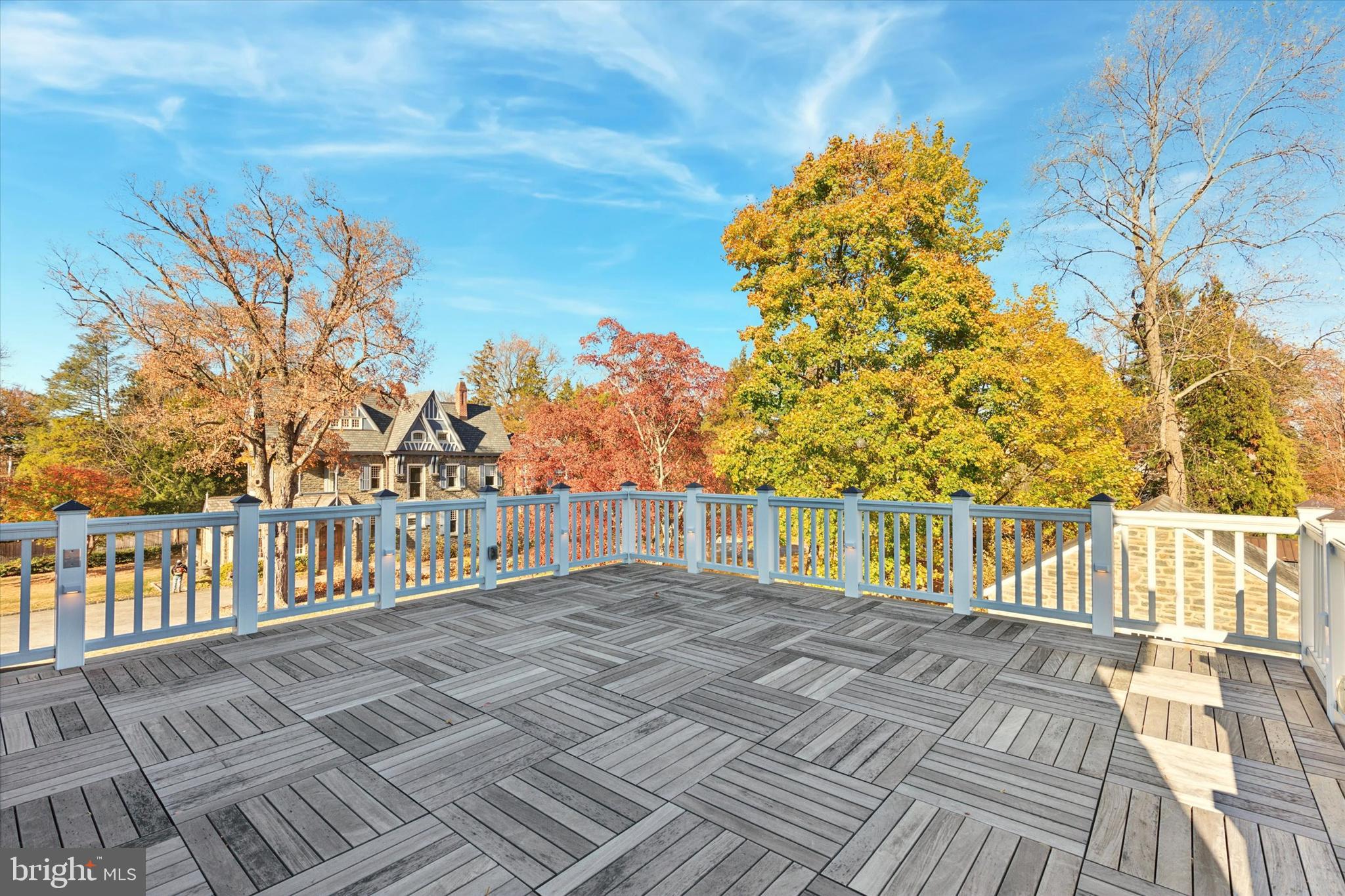 CHESTNUT HILL - Residential