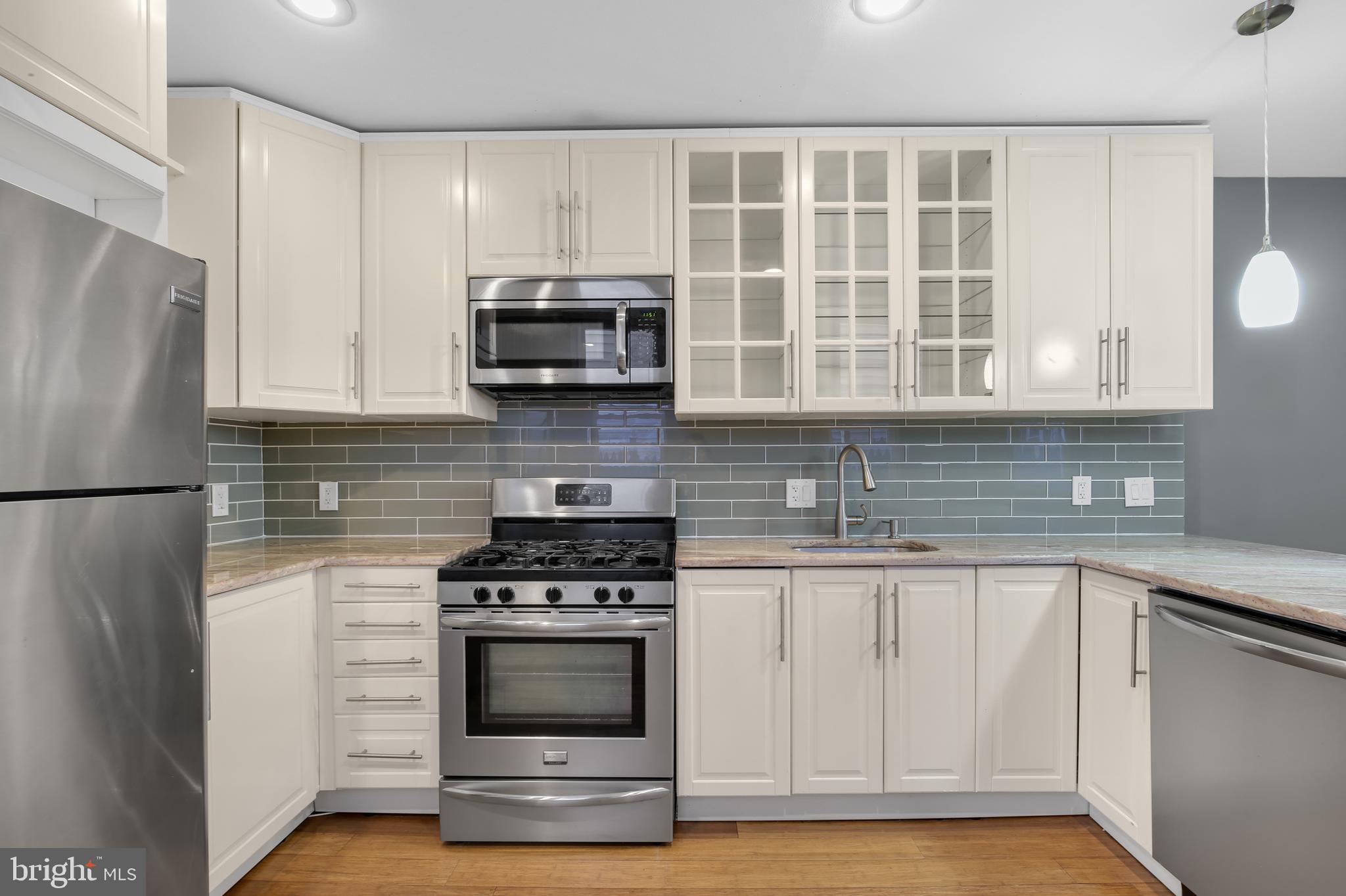 OLDE KENSINGTON - Residential Lease