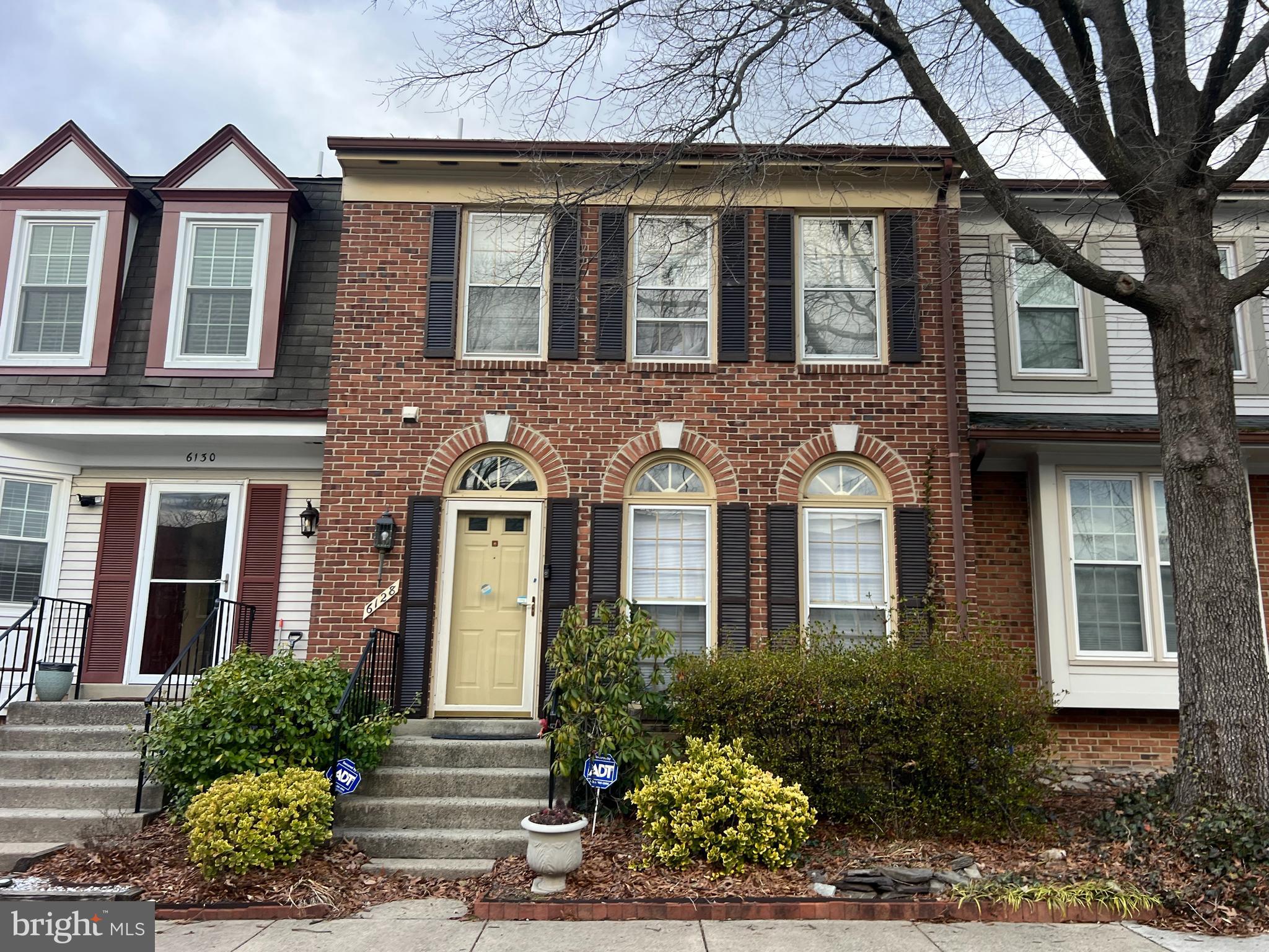 WELLINGTON COMMONS - Residential Lease