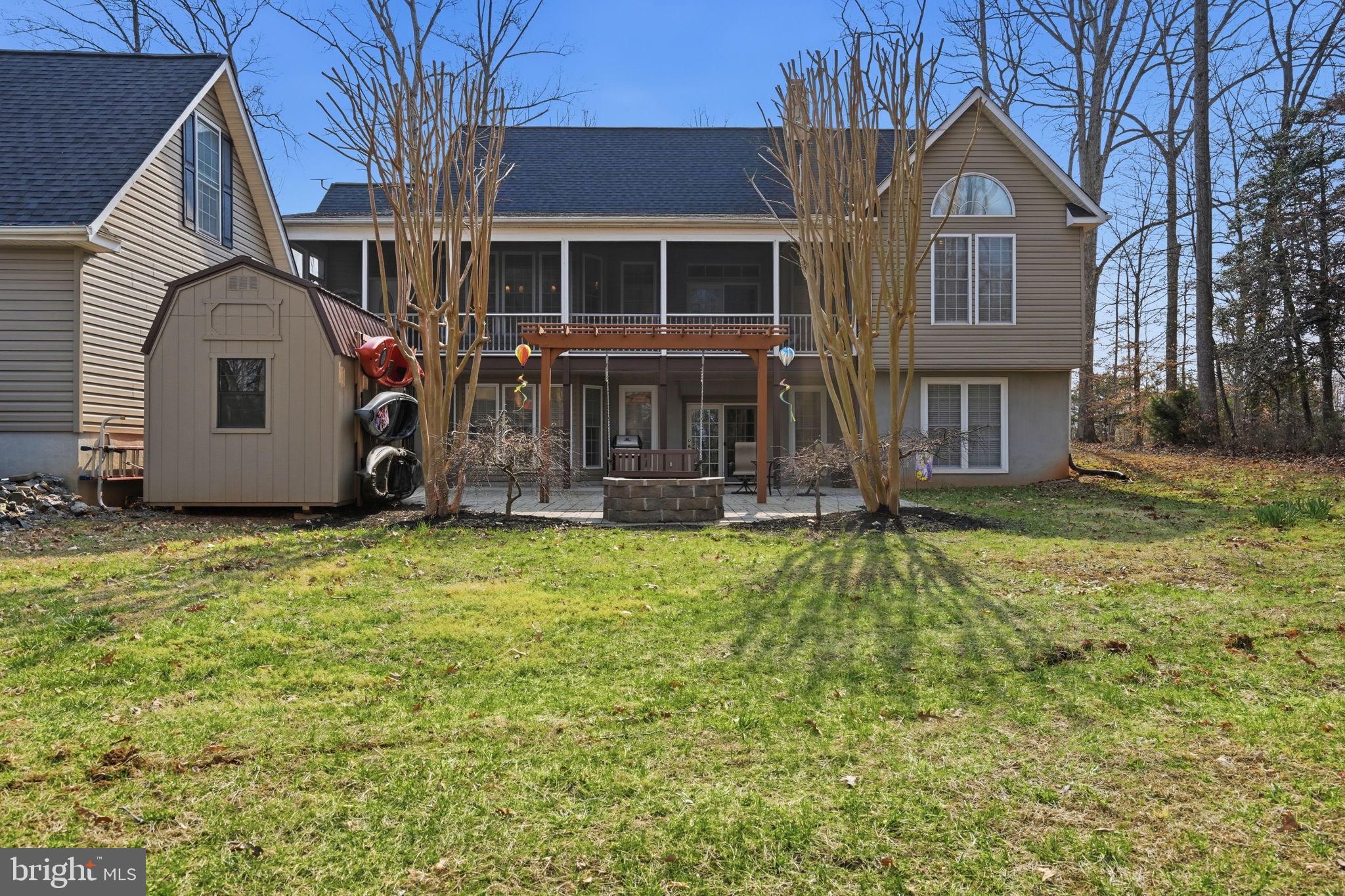 TARA WOODS - Residential