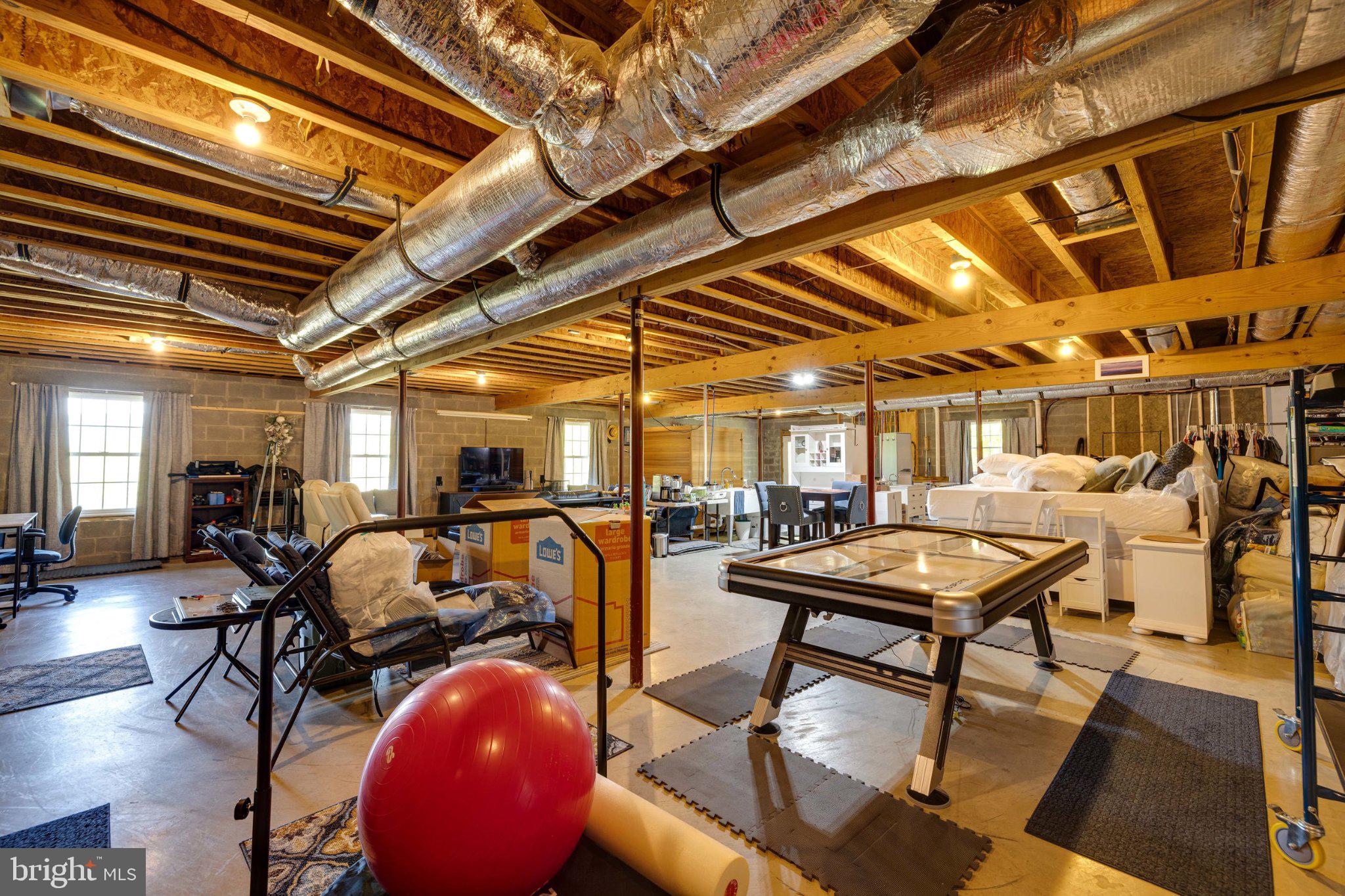 LAWSON HILLS - Residential