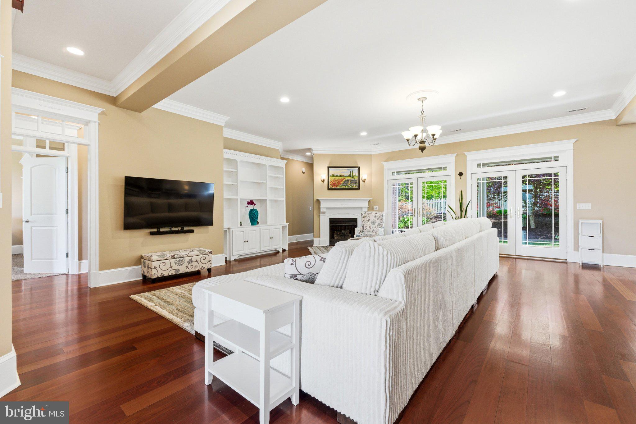 LAWSON HILLS - Residential