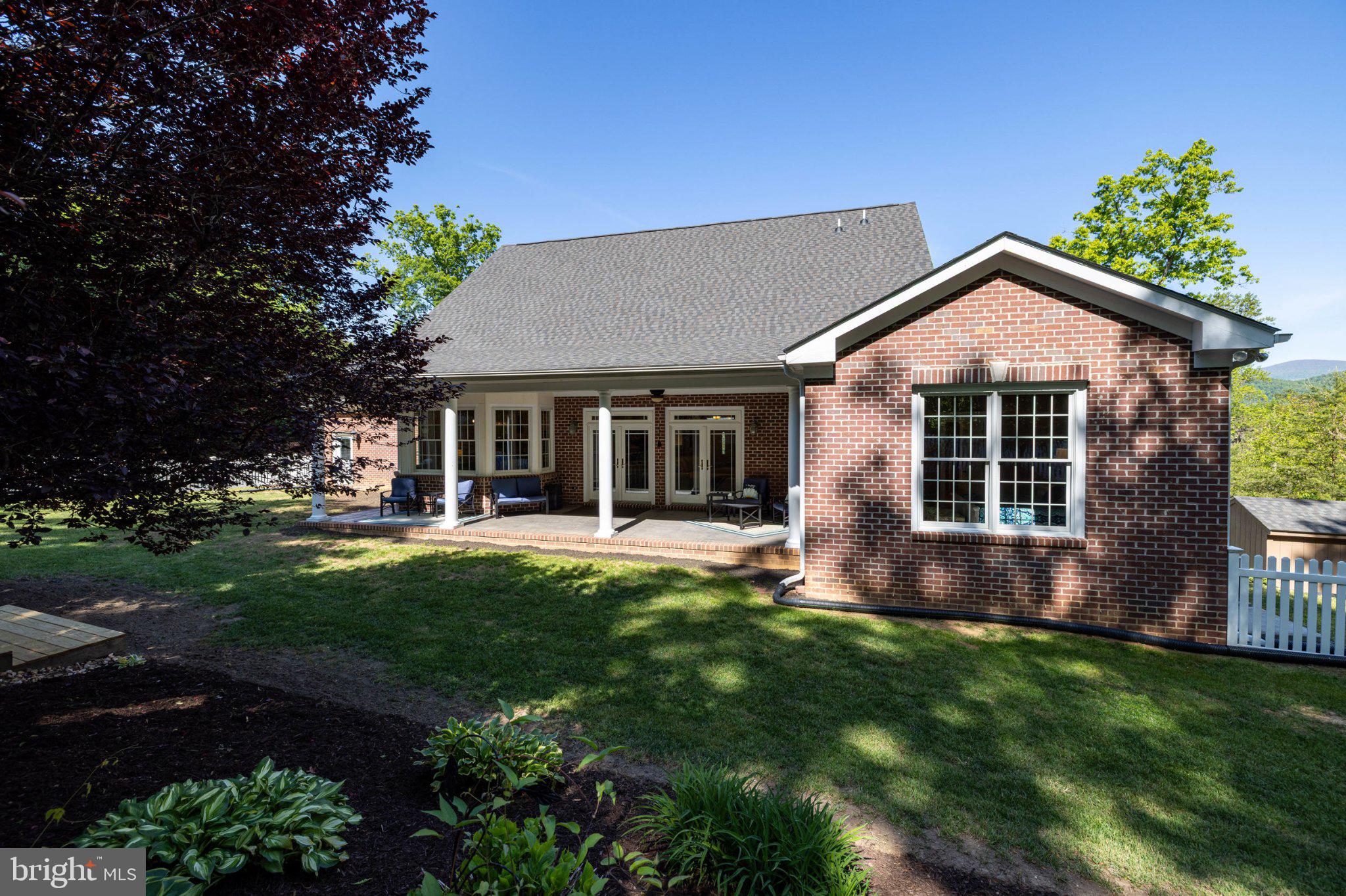 LAWSON HILLS - Residential