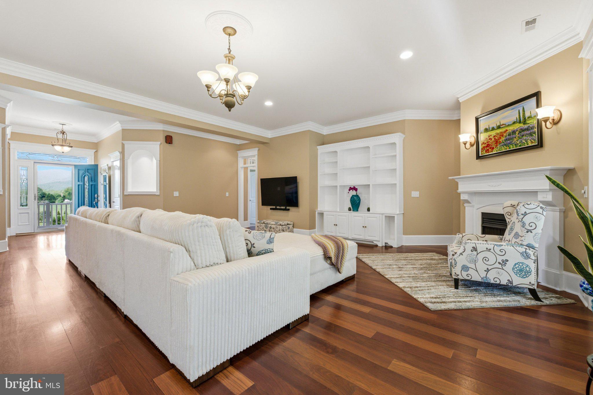 LAWSON HILLS - Residential