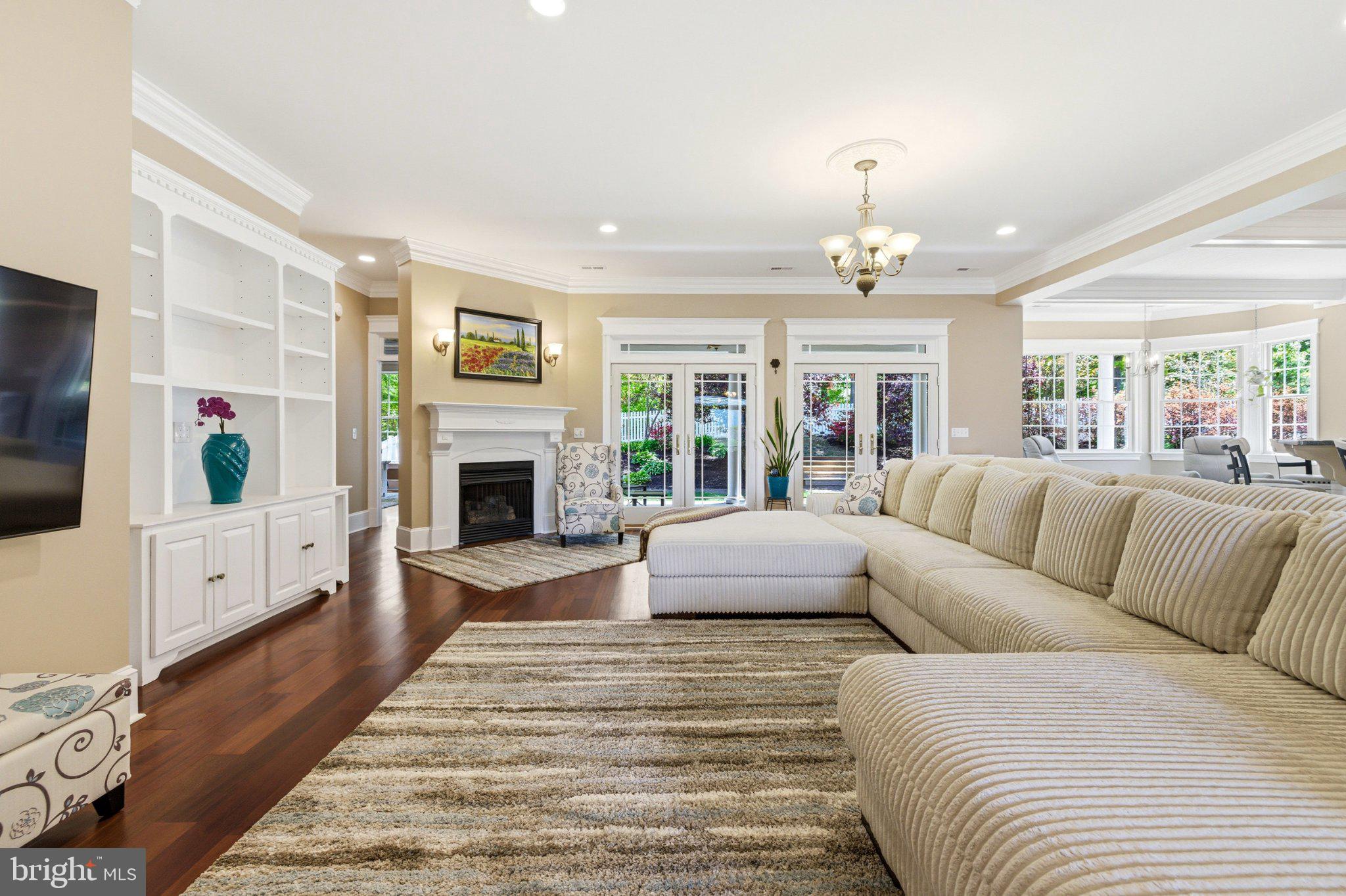 LAWSON HILLS - Residential