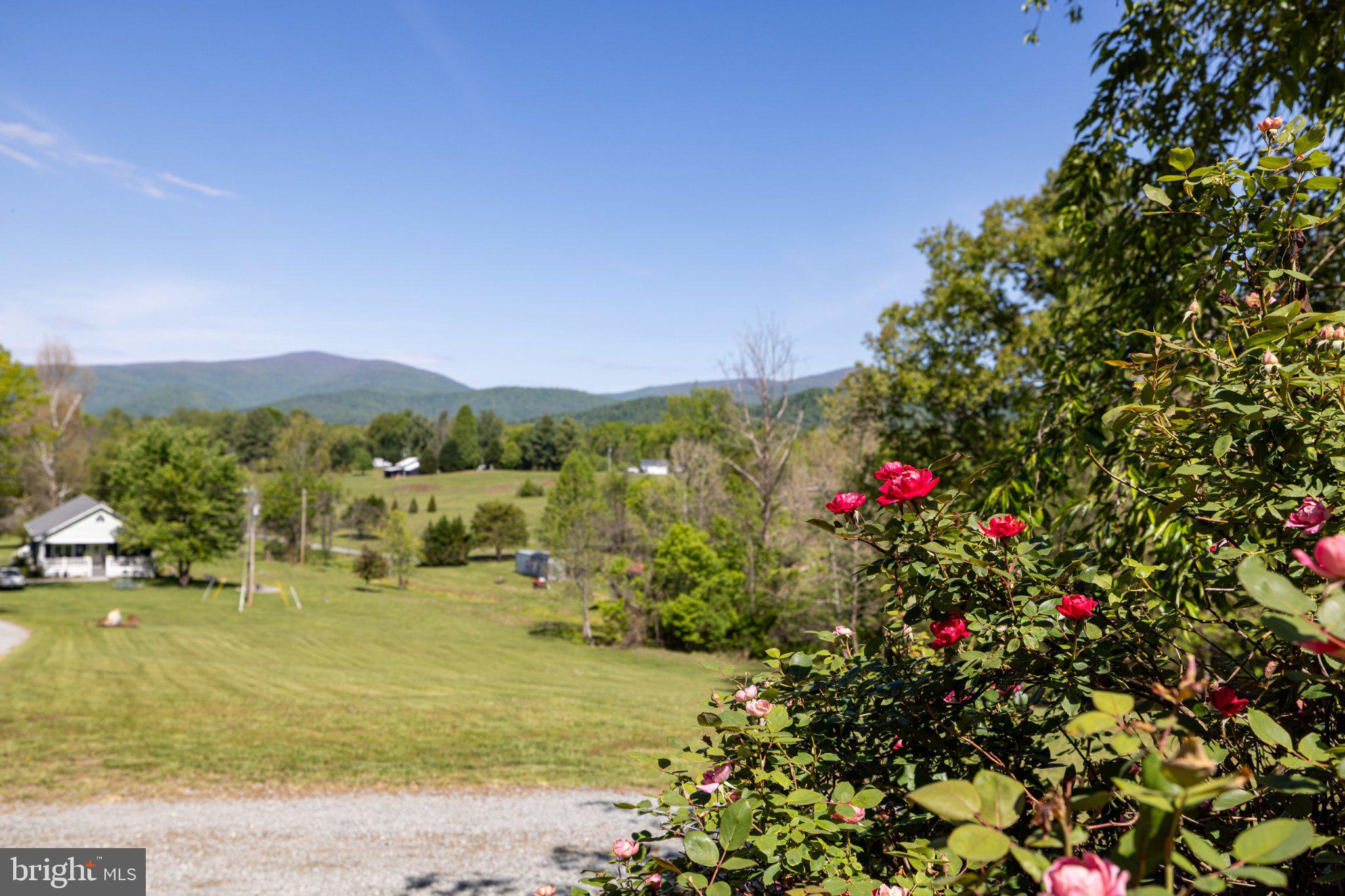 LAWSON HILLS - Residential