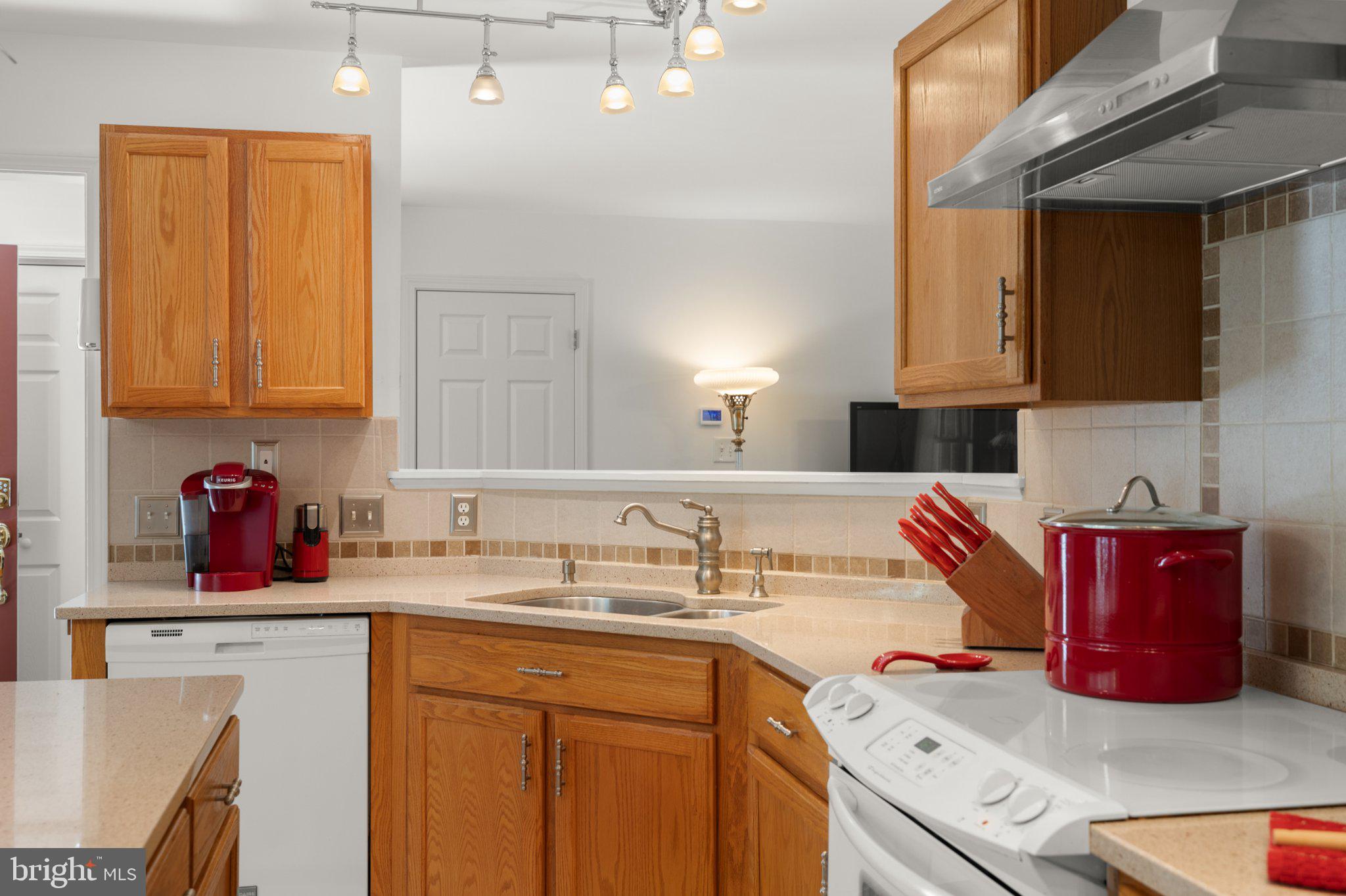 EDGEWOOD BAY - Residential