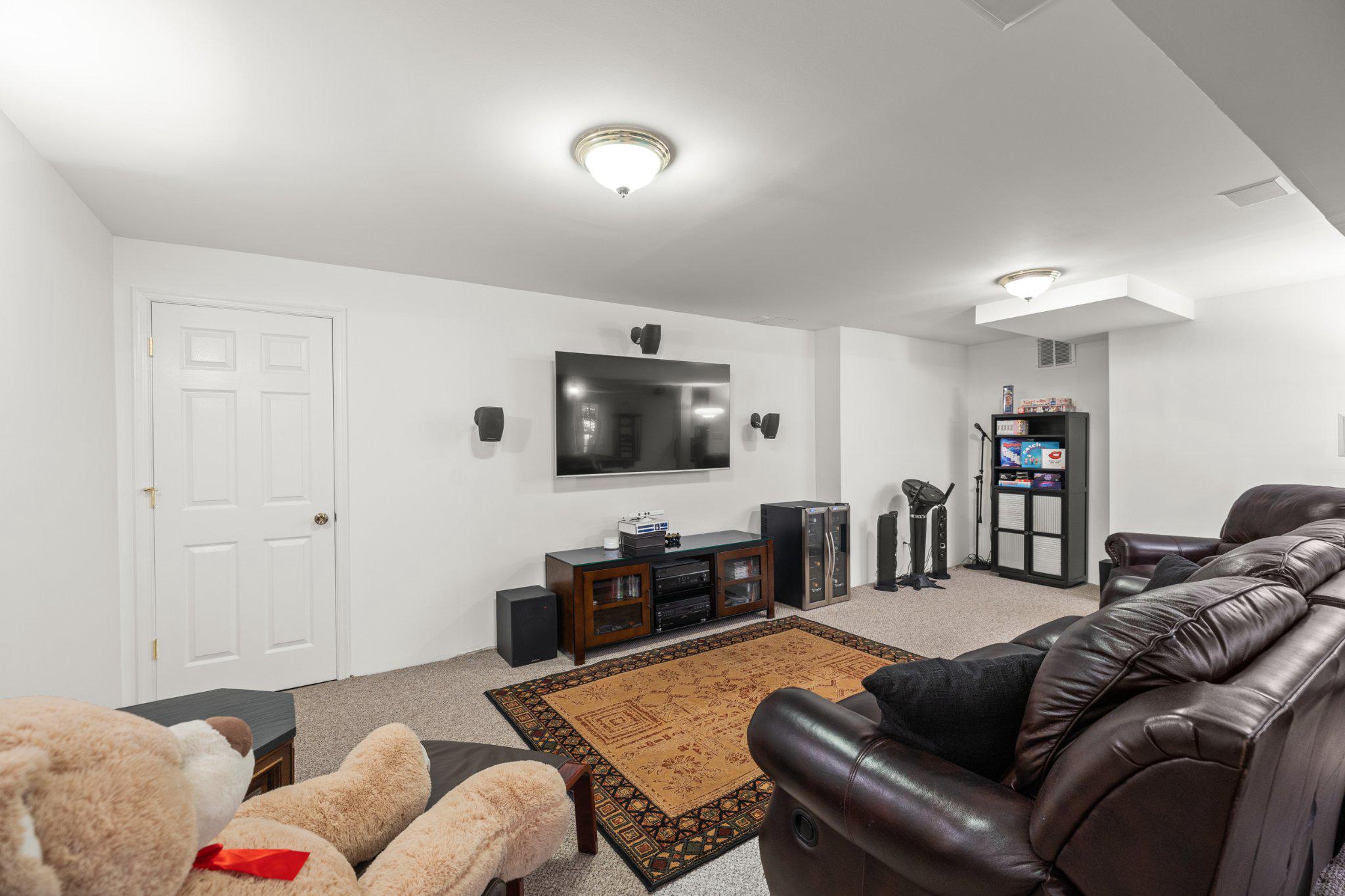 EDGEWOOD BAY - Residential