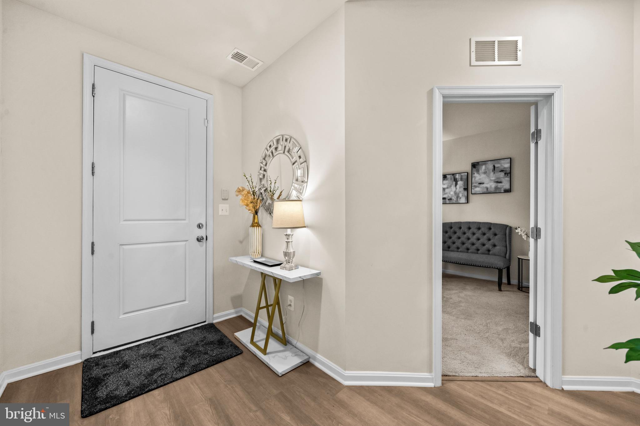 TOWNS AT MARKET COMMONS - Residential