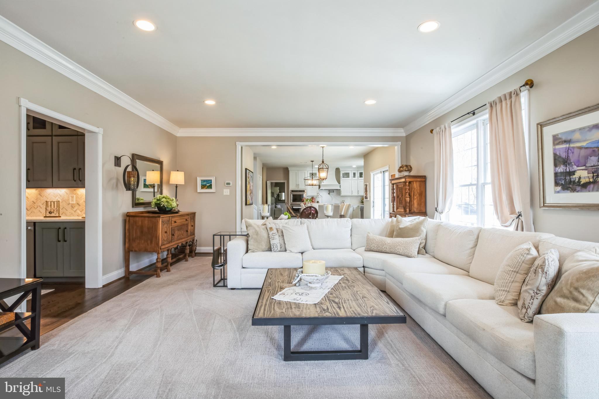 VIRGINIA GLEN - Residential