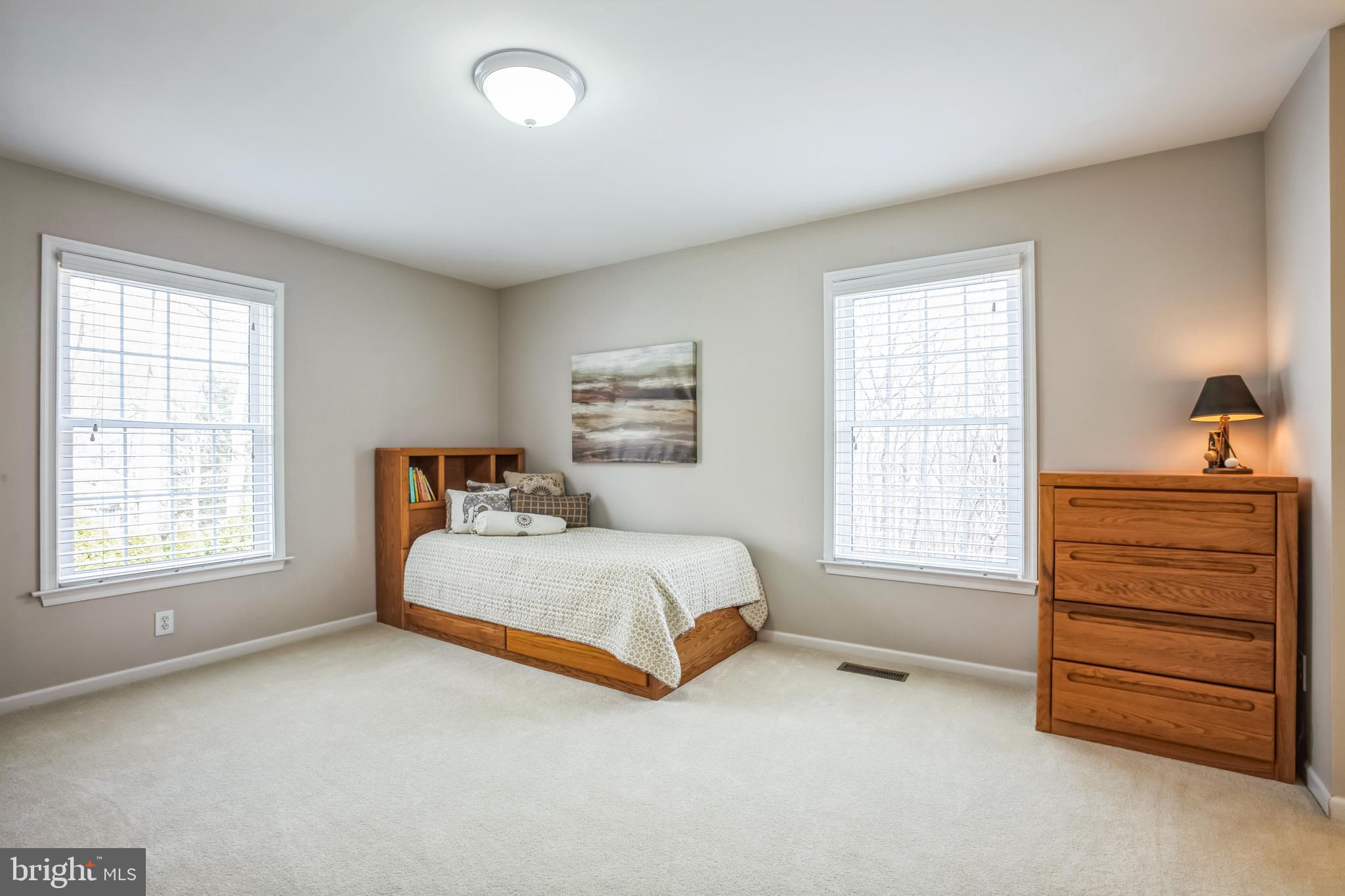 VIRGINIA GLEN - Residential