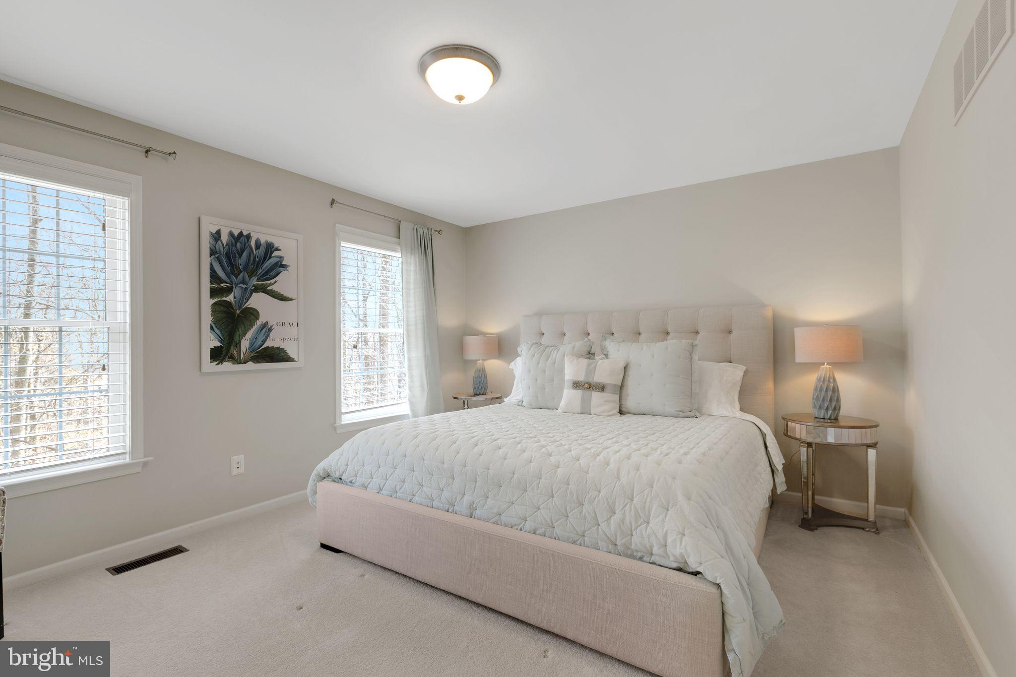 VIRGINIA GLEN - Residential