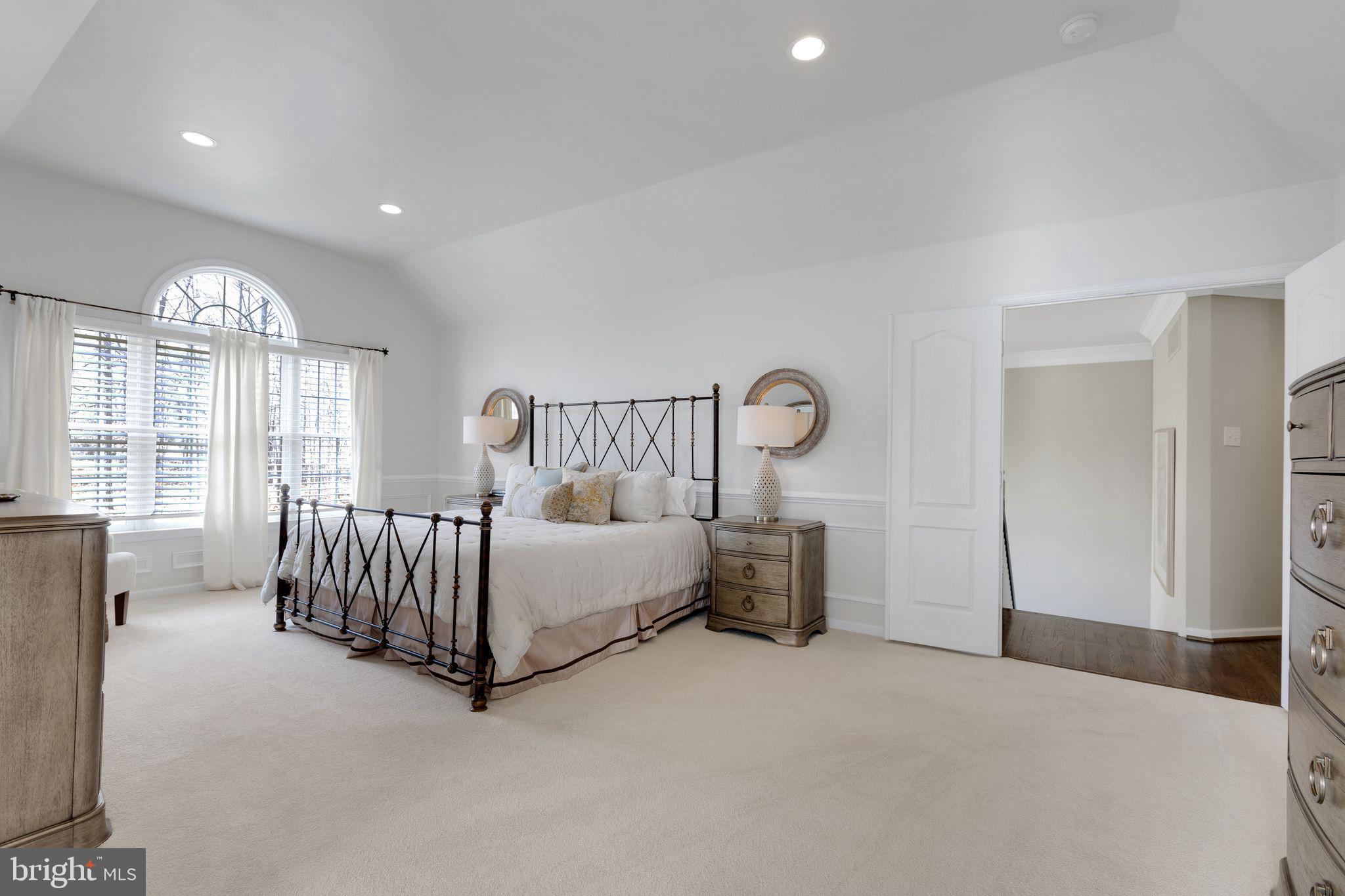 VIRGINIA GLEN - Residential