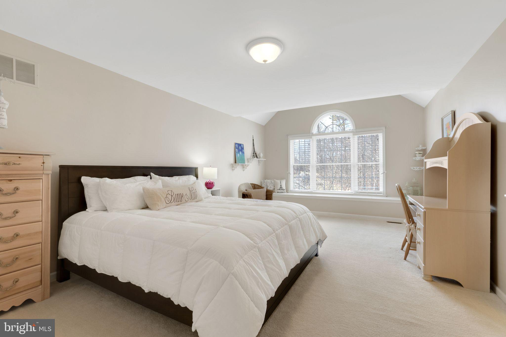 VIRGINIA GLEN - Residential