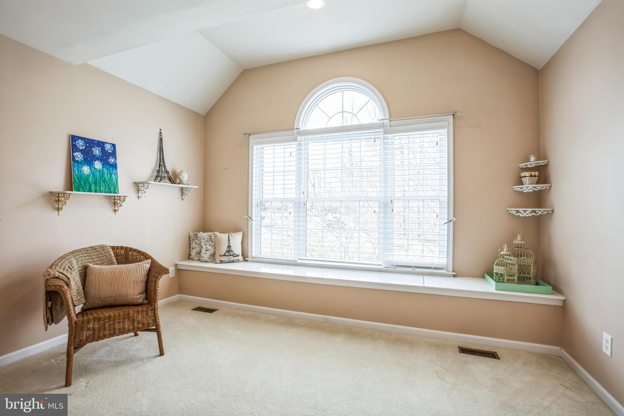 VIRGINIA GLEN - Residential