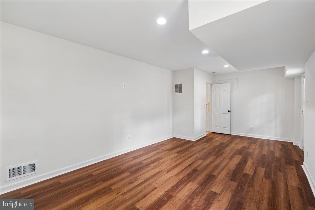 ROCKVILLE PARK - Residential