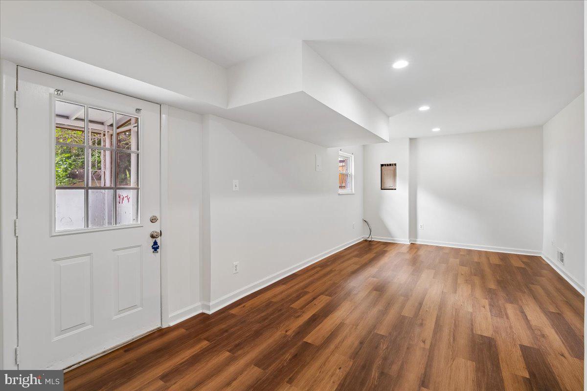 ROCKVILLE PARK - Residential