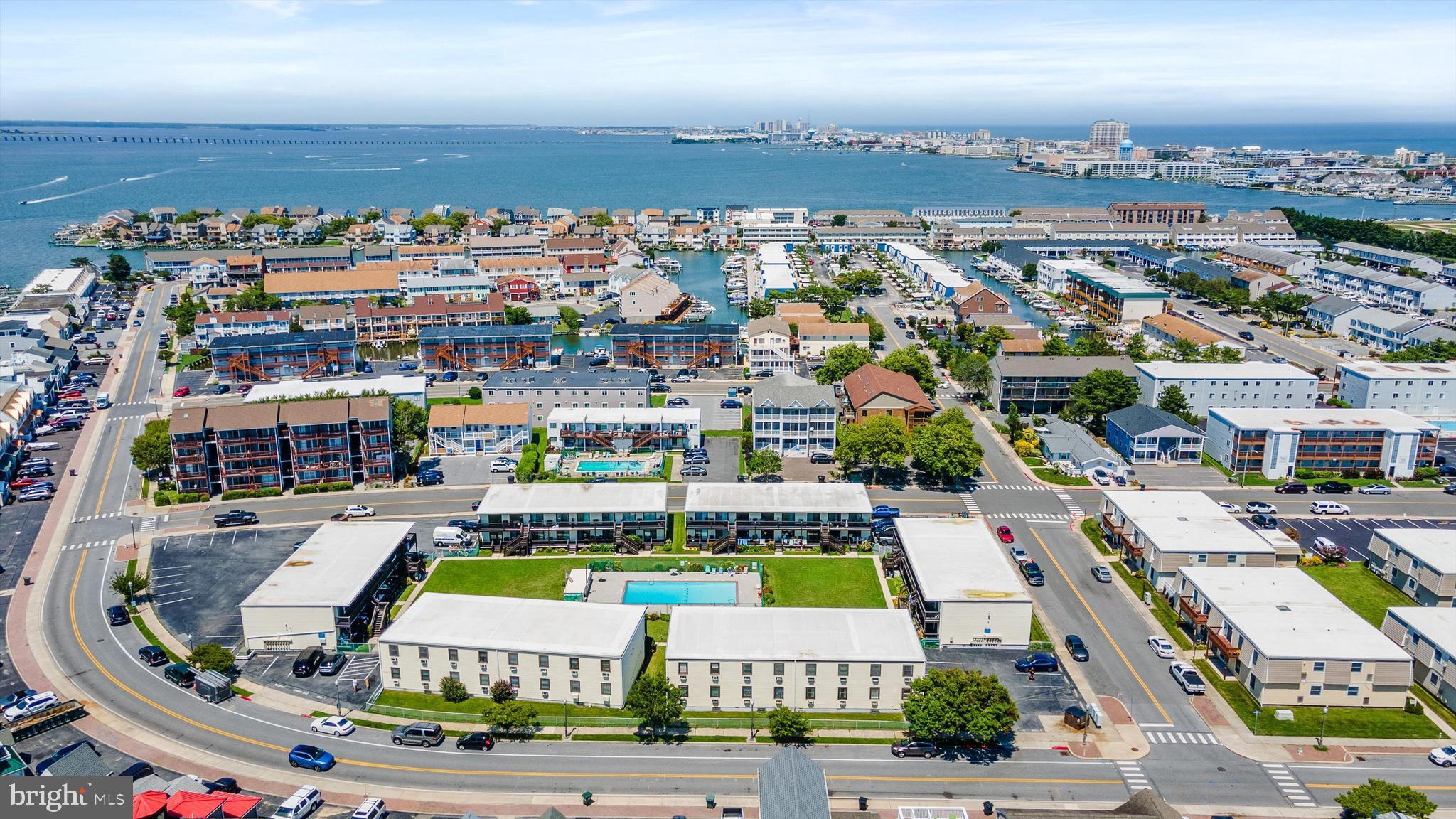 BAYSHORE ESTATES - Residential