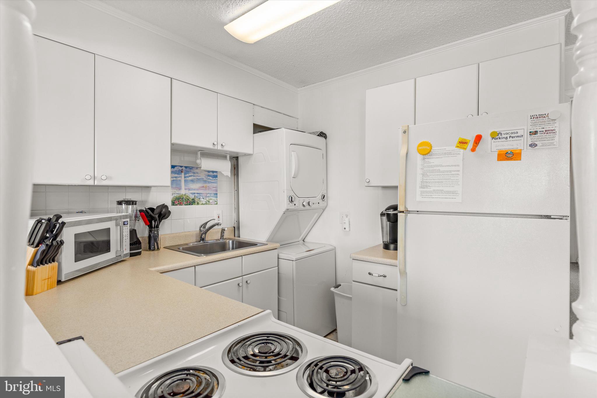 BAYSHORE ESTATES - Residential