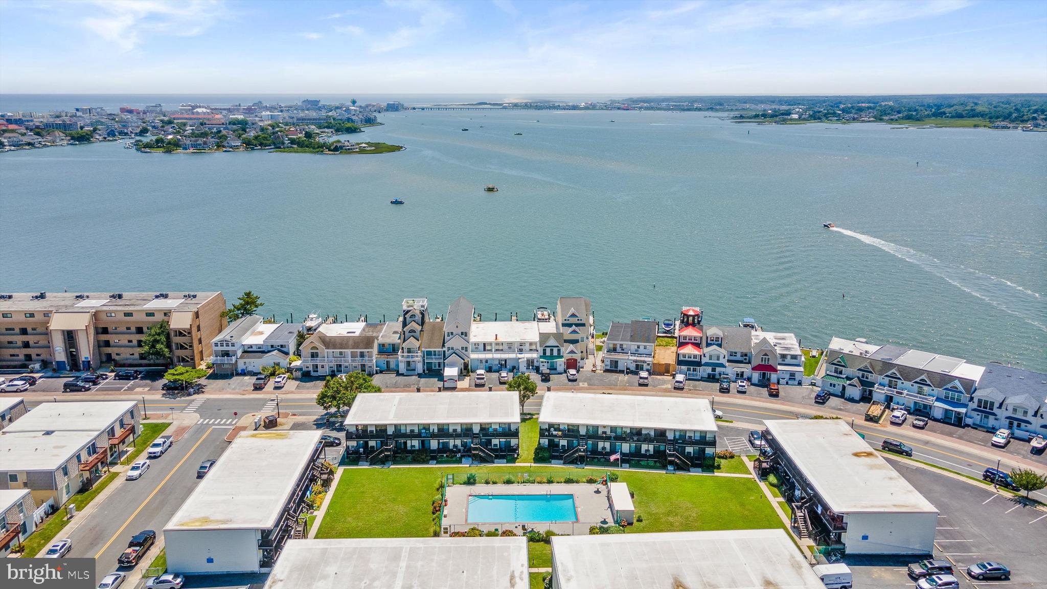 BAYSHORE ESTATES - Residential