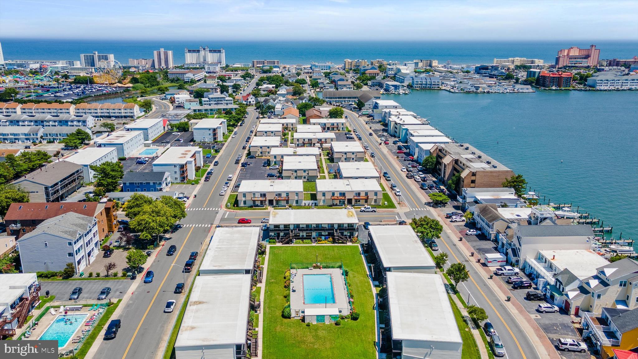 BAYSHORE ESTATES - Residential
