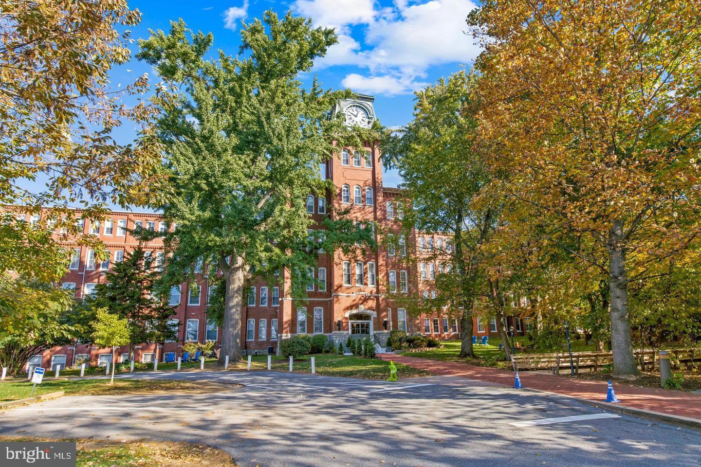 CLOCK TOWERS - Residential