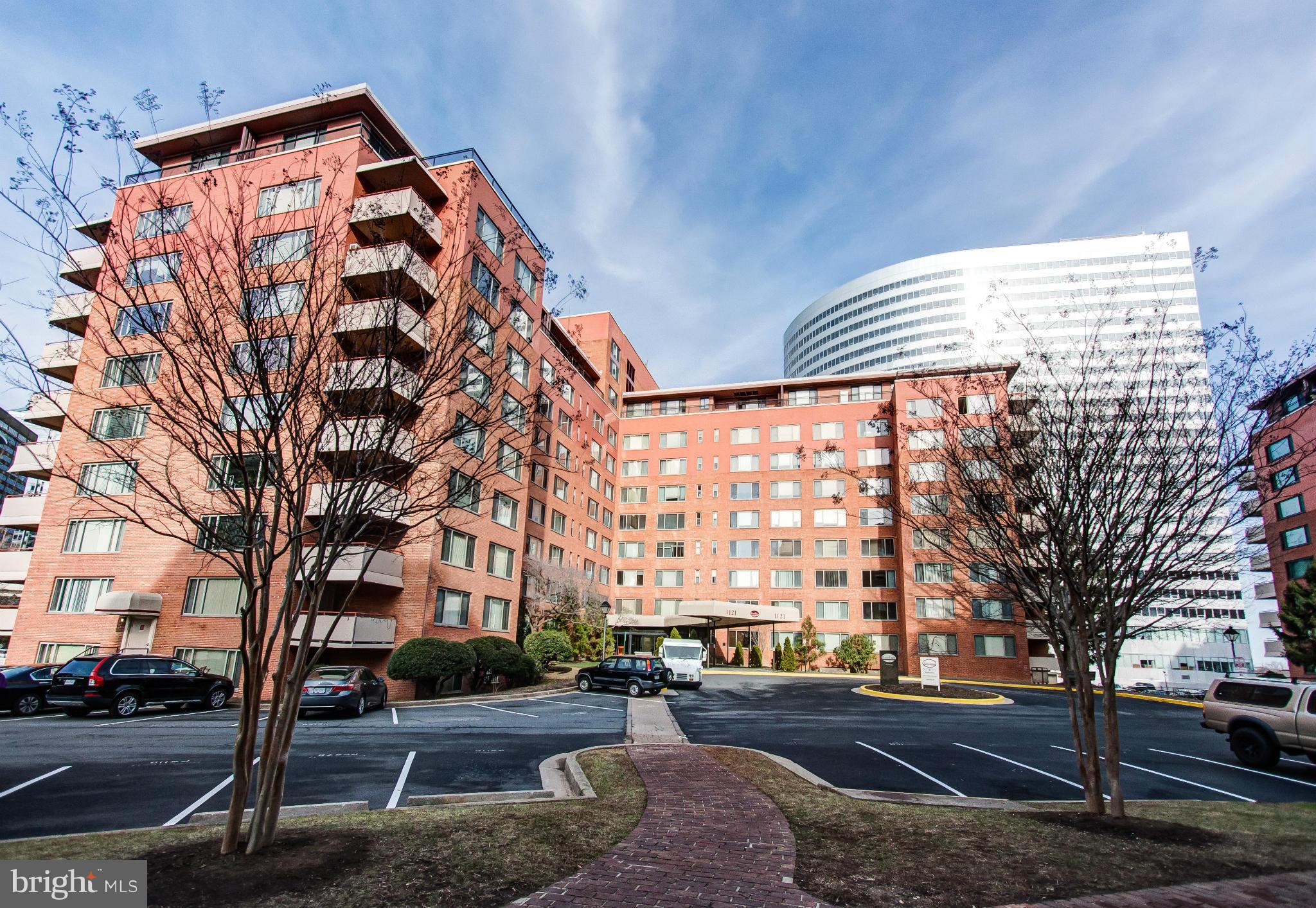 RIVER PLACE NORTH - Residential Lease