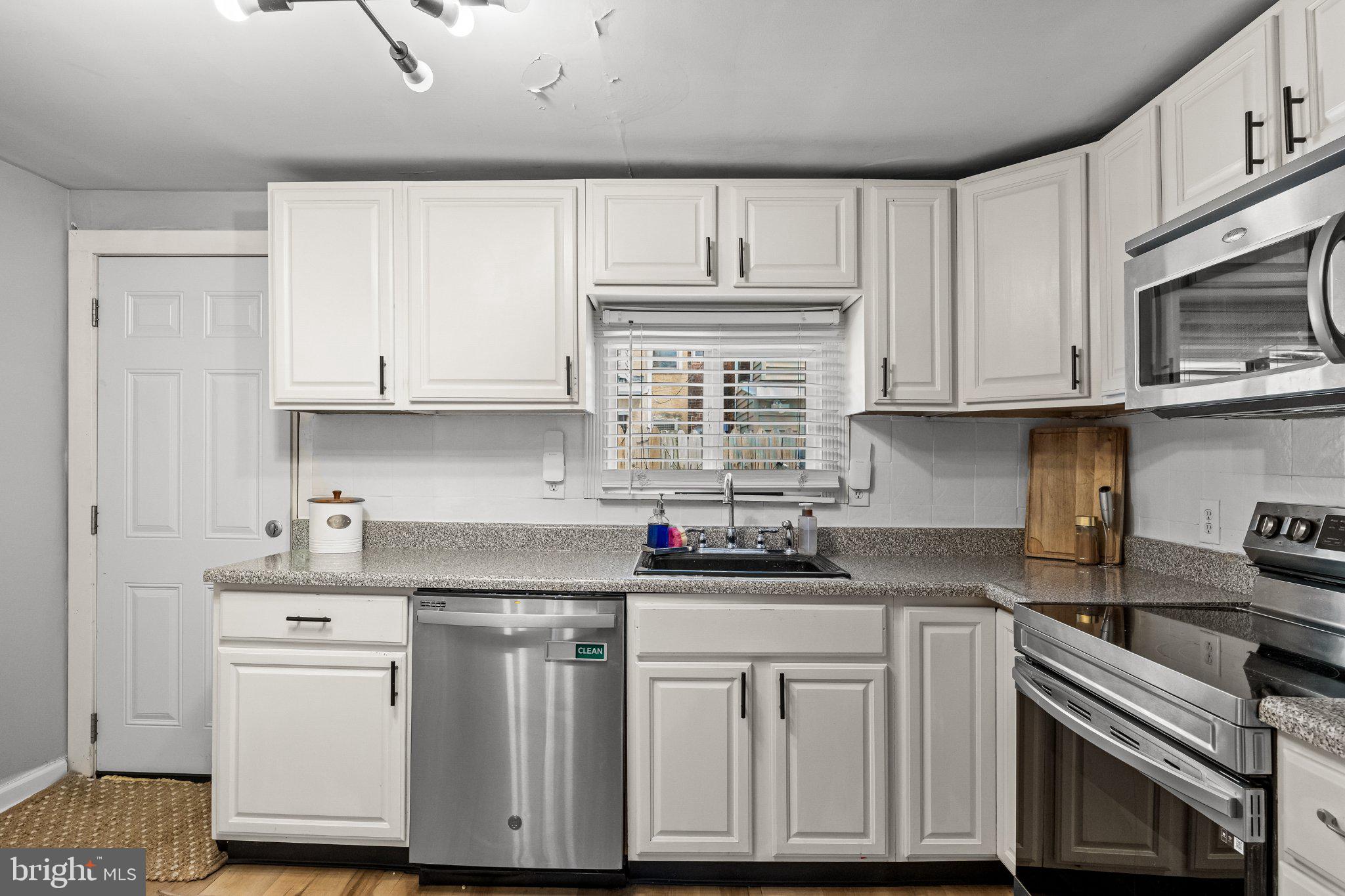 WHITMAN - Residential