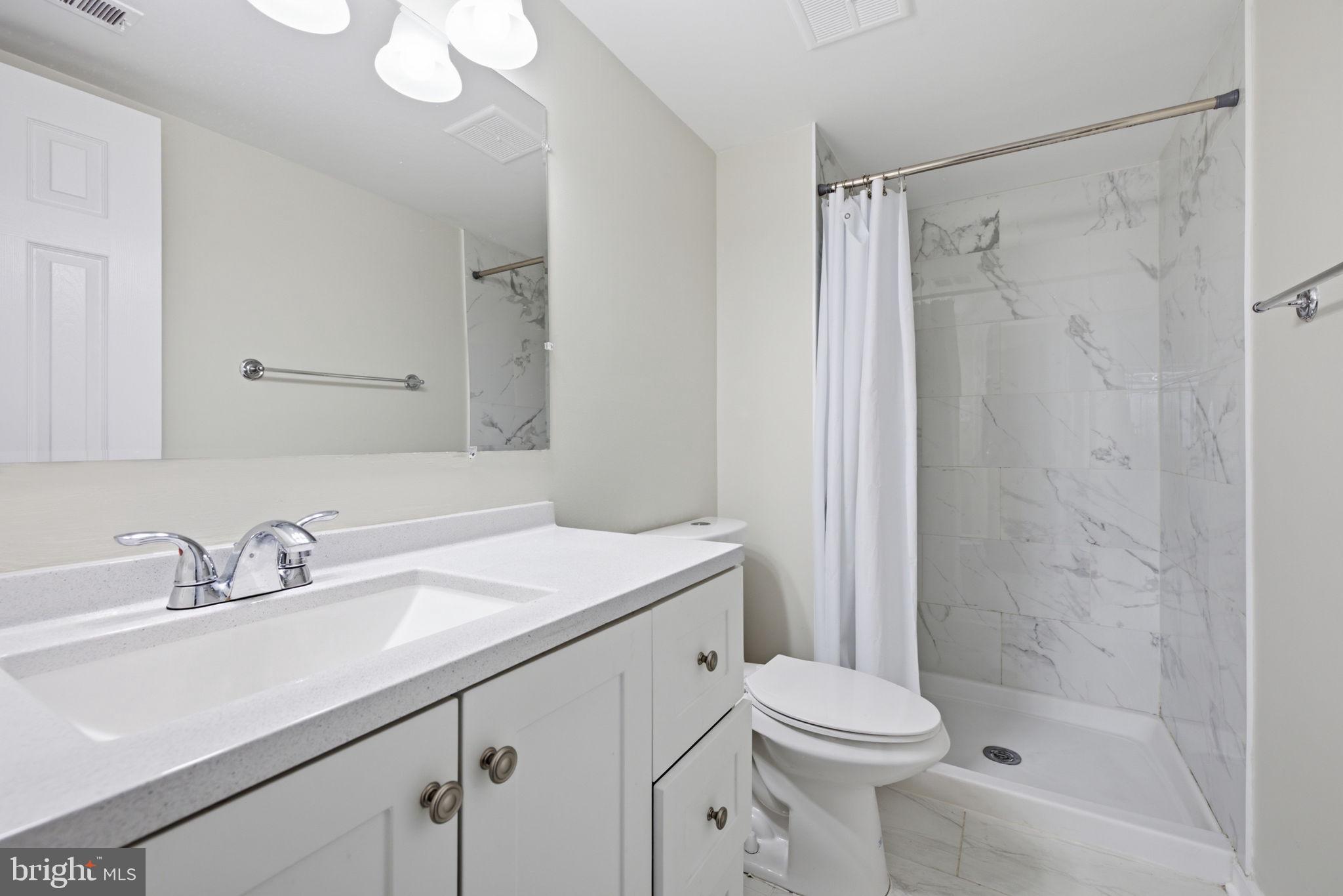 SUMMERTREE CONDO APTS - Residential