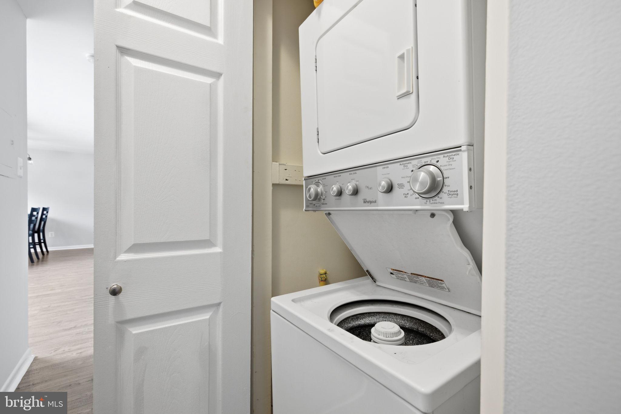 SUMMERTREE CONDO APTS - Residential