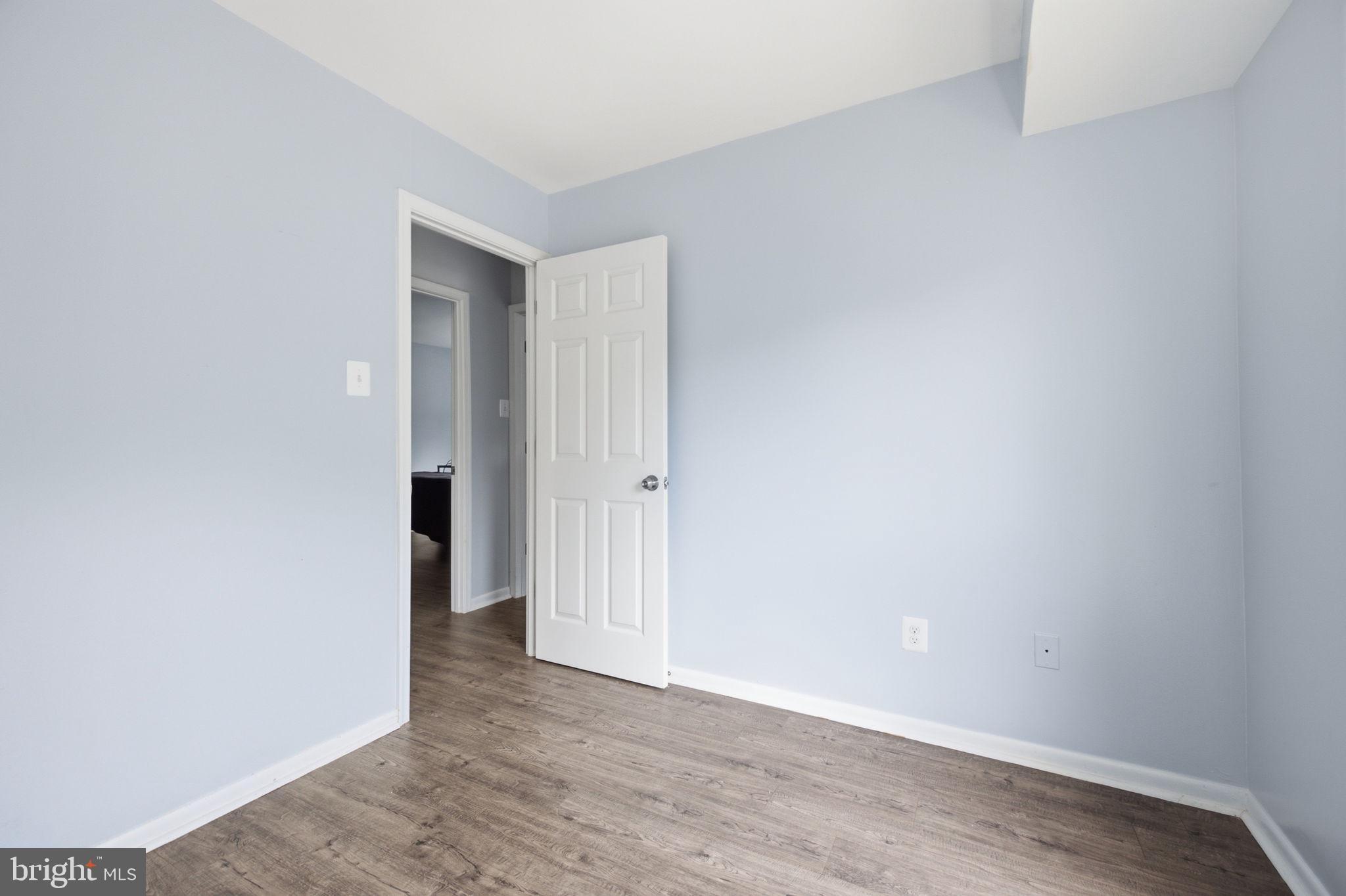 SUMMERTREE CONDO APTS - Residential