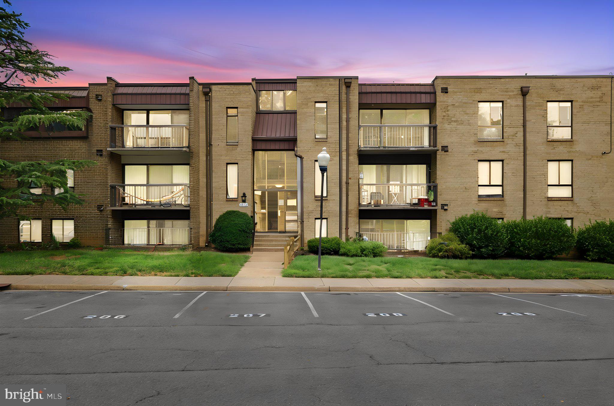 Discover the charm of this delightful penthouse unit nestled in the heart of the Summertree Condo Apts. This inviting residence, built in 1976, combines classic Colonial architecture with modern comforts, making it the perfect retreat for those seeking a cozy yet stylish living space. Step inside to find a spacious layout that effortlessly accommodates both relaxation and entertaining. With three well-appointed bedrooms and two full bathrooms, this home offers ample space for everyone. The thoughtful design ensures that each room is filled with natural light, creating a warm and welcoming atmosphere. The heart of the home features a functional kitchen, ready for your personal touch. The convenience of in-unit washer and dryer hookups adds to the ease of daily living, allowing you to manage laundry with minimal hassle. One of the standout features of this property is the community amenities. Enjoy sunny afternoons by the community pool, perfect for unwinding or socializing with neighbors. The association takes care of common area maintenance, lawn care, and snow removal, allowing you to spend more time enjoying your home and less time on upkeep. Parking is a breeze with off-site options available, ensuring you always have a spot waiting for you when you return home. The well-maintained grounds and brick exterior add to the overall appeal of this charming community, creating a picturesque setting for your new life. Located in a vibrant neighborhood, this penthouse unit offers easy access to local shops, dining, and recreational activities. Whether you're looking for a peaceful retreat or a place to entertain, this home provides the perfect backdrop for creating lasting memories. Don't miss the opportunity to make this lovely penthouse your own. Embrace the comfort and convenience of Summertree Condo Apts, where every day feels like a getaway. Schedule your private tour today and envision the possibilities that await you in this inviting space!