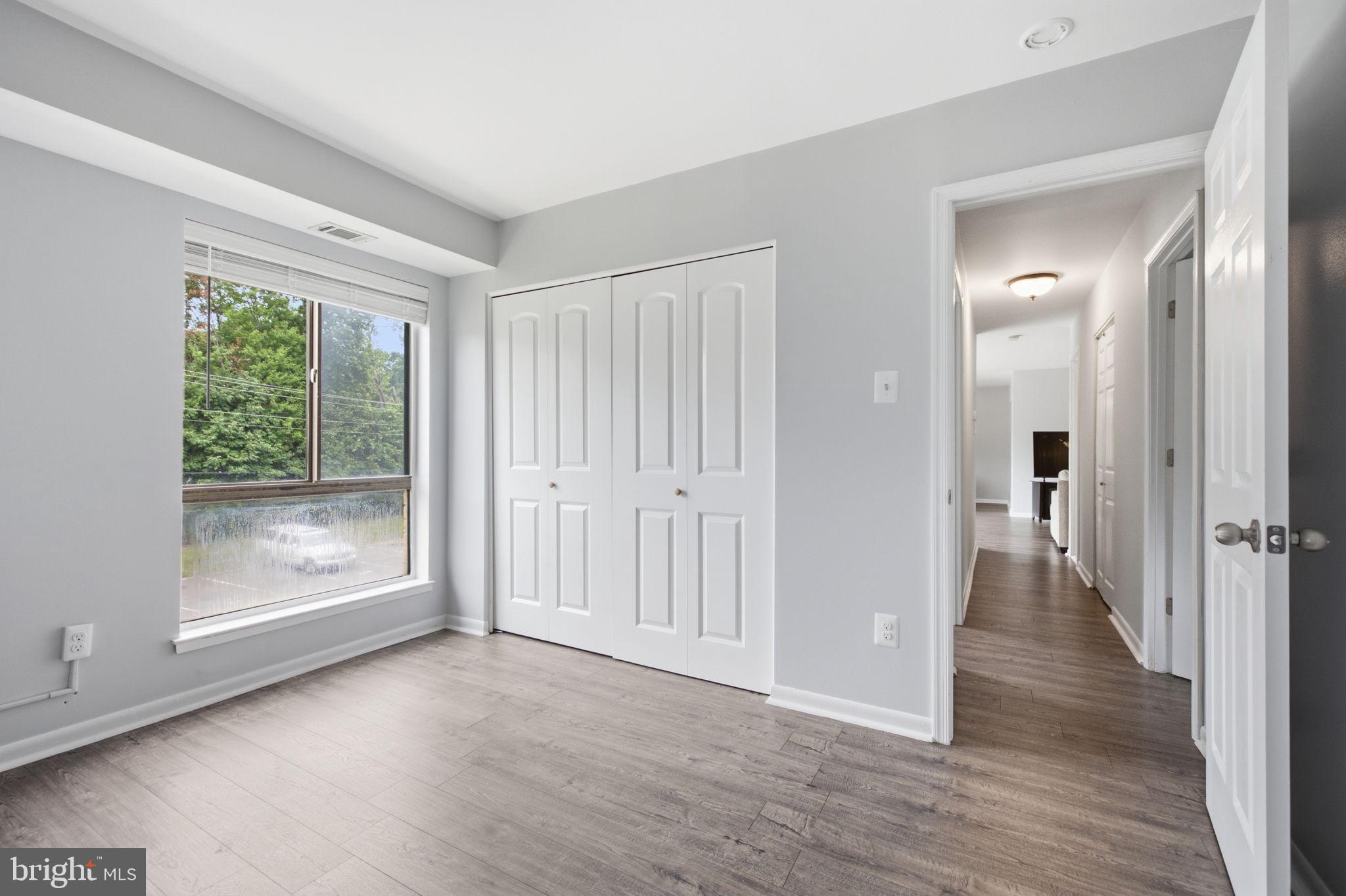 SUMMERTREE CONDO APTS - Residential