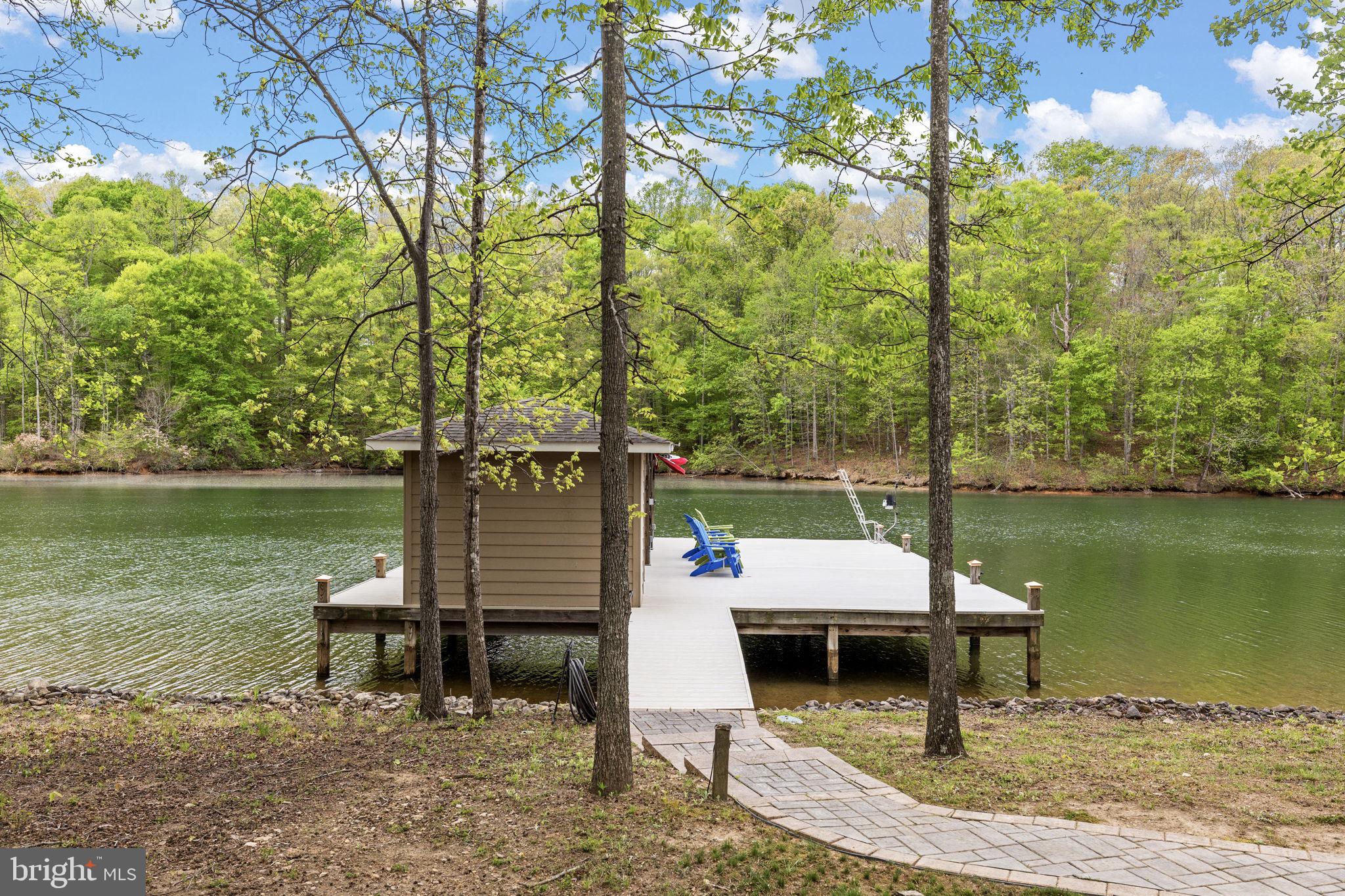 NOAH'S LANDING - Residential