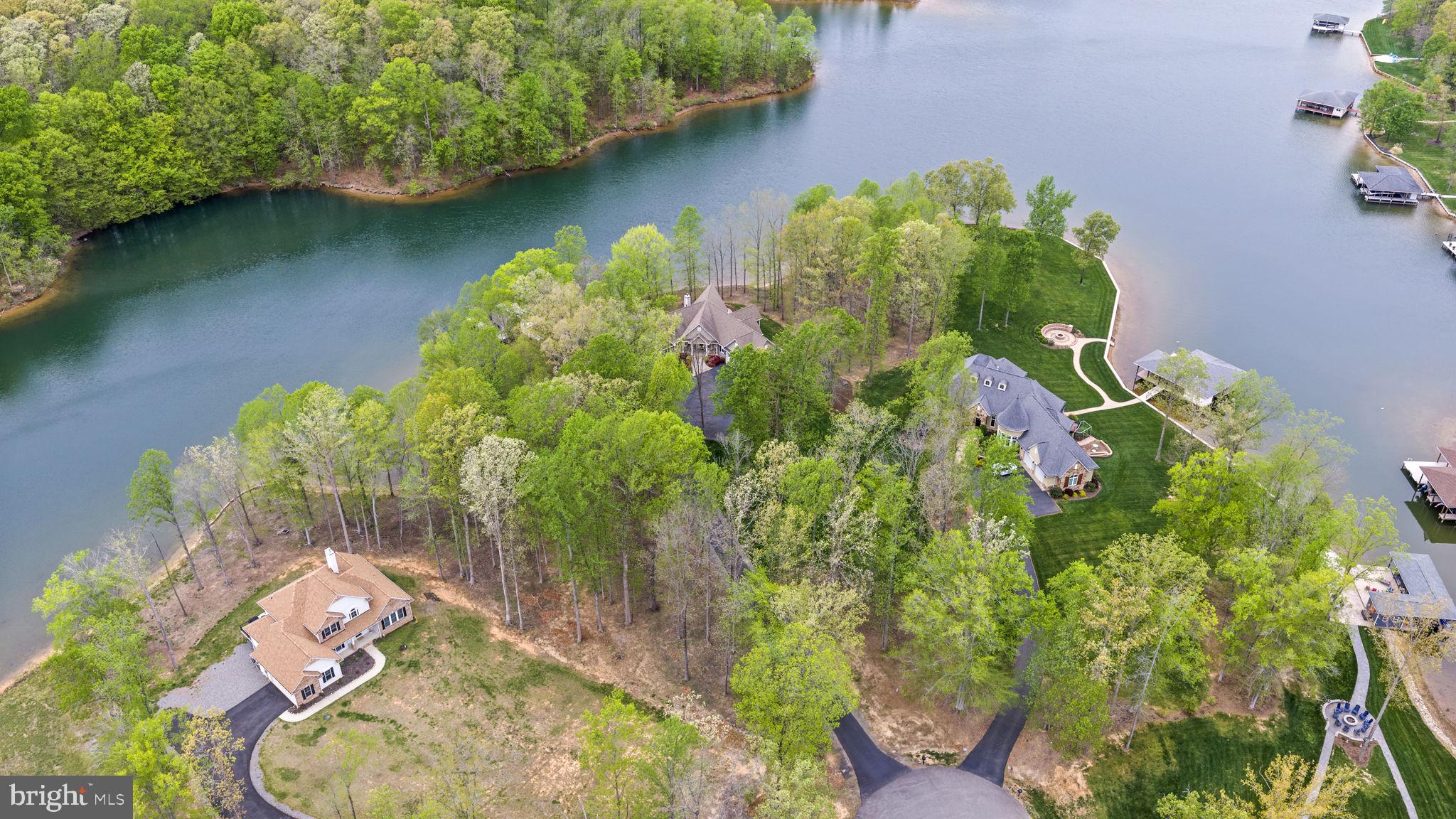 NOAH'S LANDING - Residential
