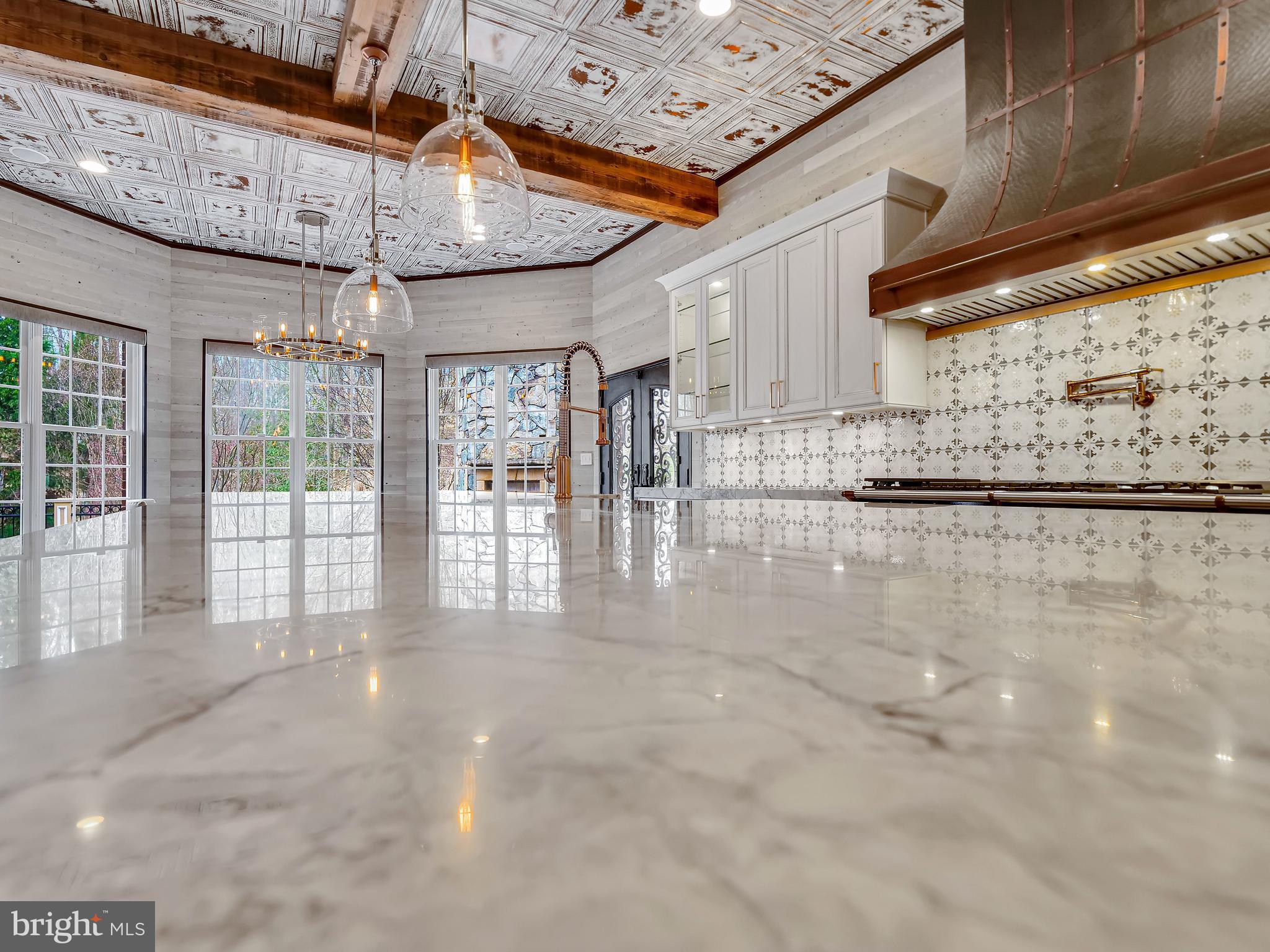 PLANTATION HILLS - Residential