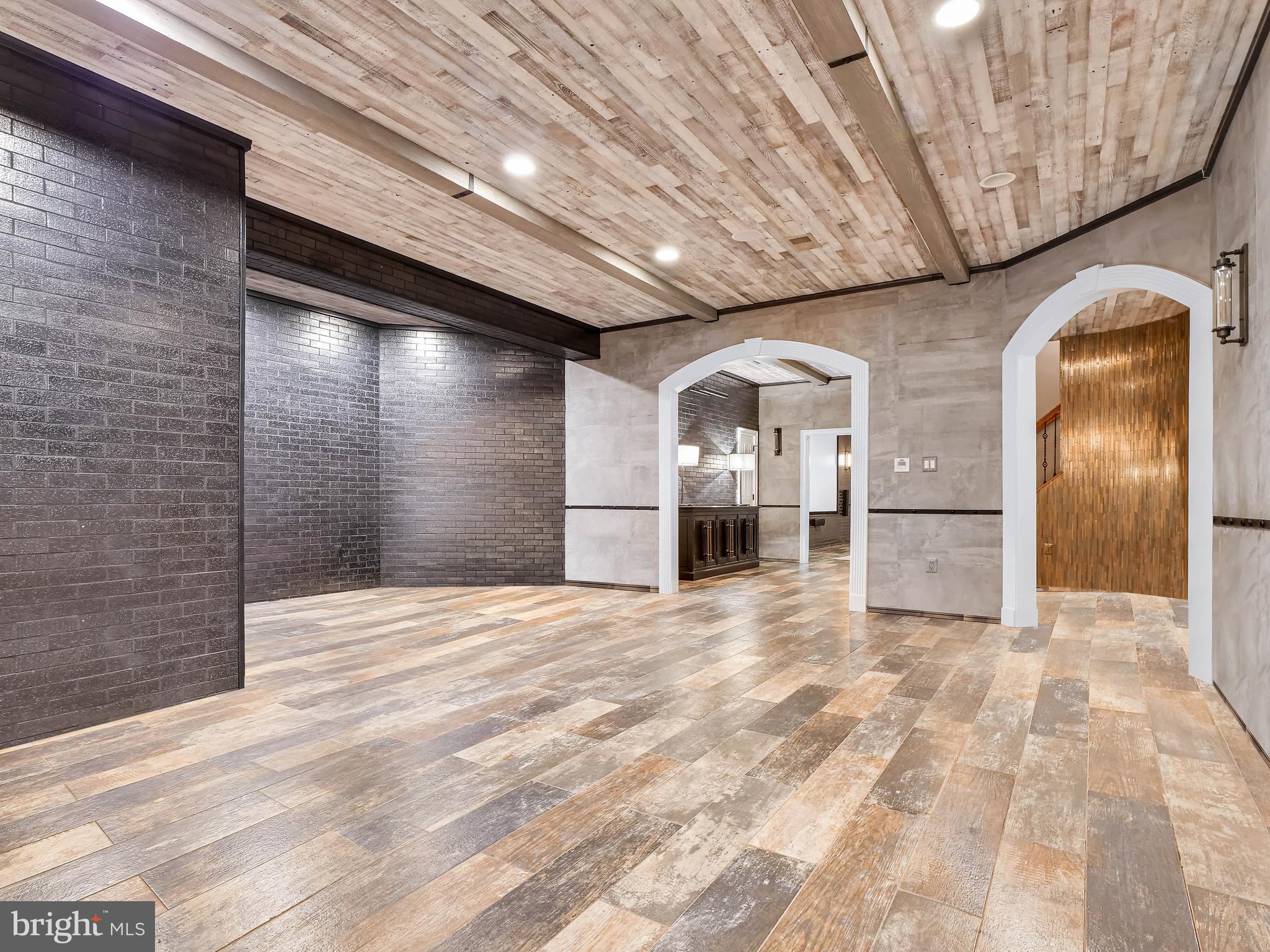 PLANTATION HILLS - Residential