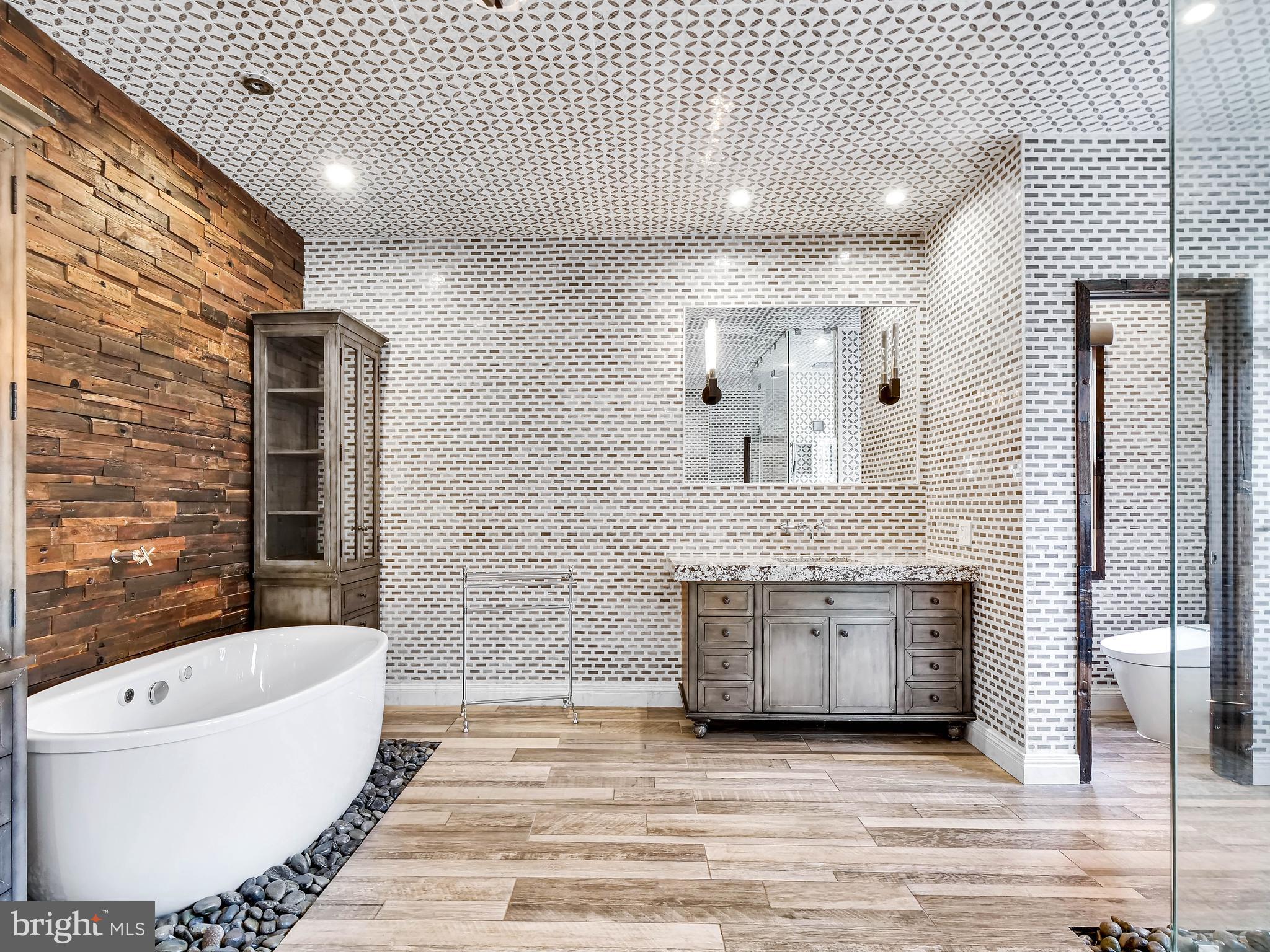 PLANTATION HILLS - Residential