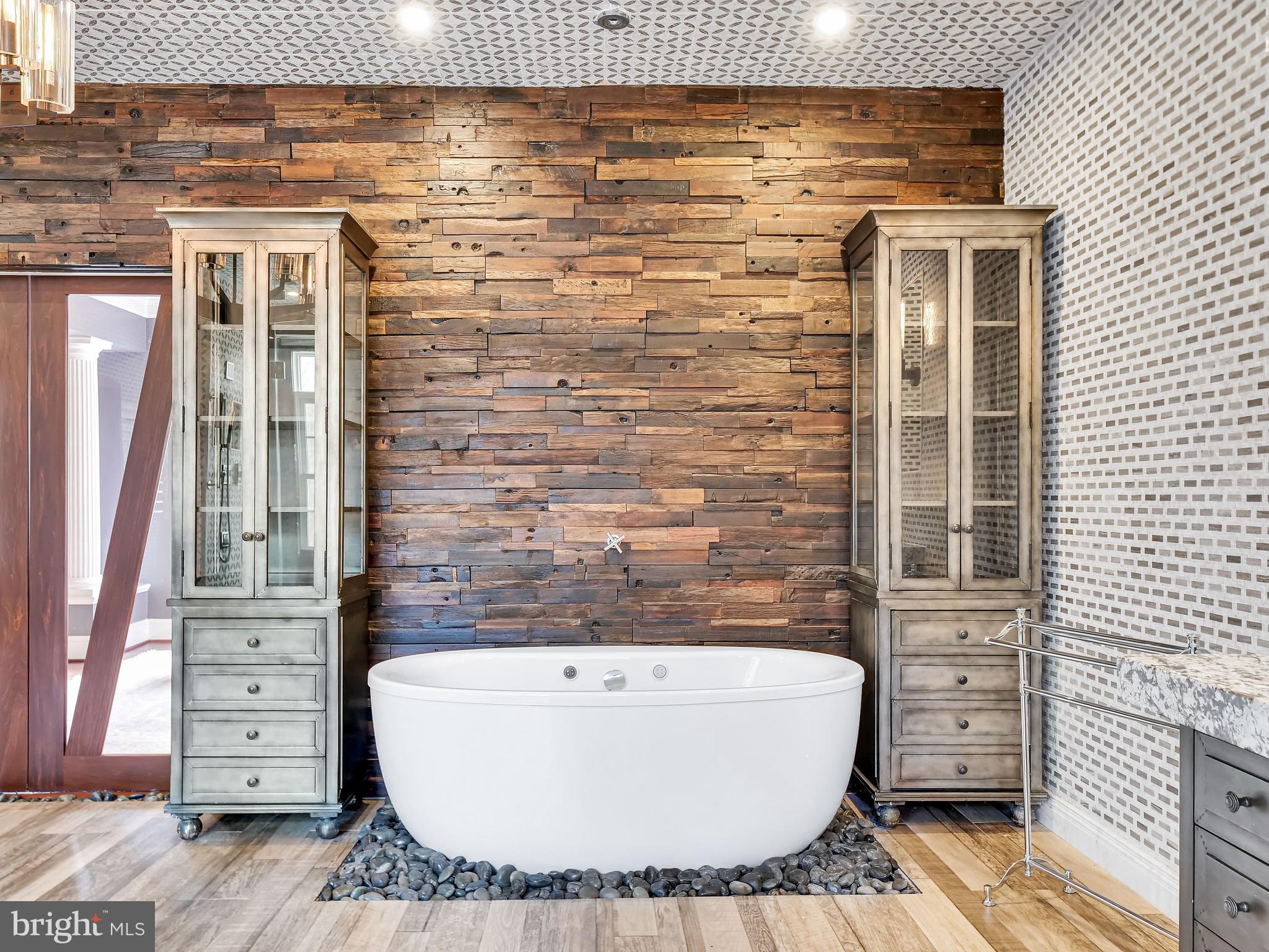 PLANTATION HILLS - Residential