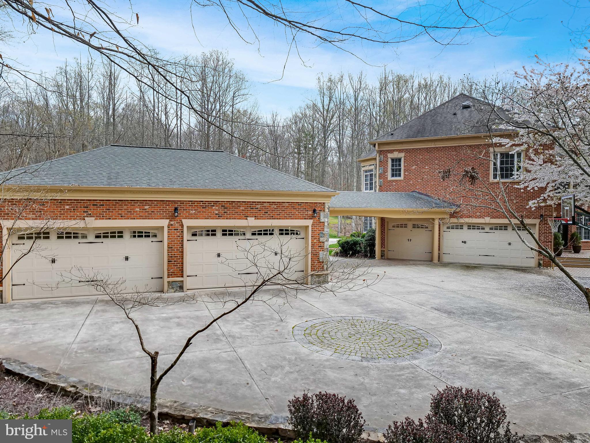 PLANTATION HILLS - Residential
