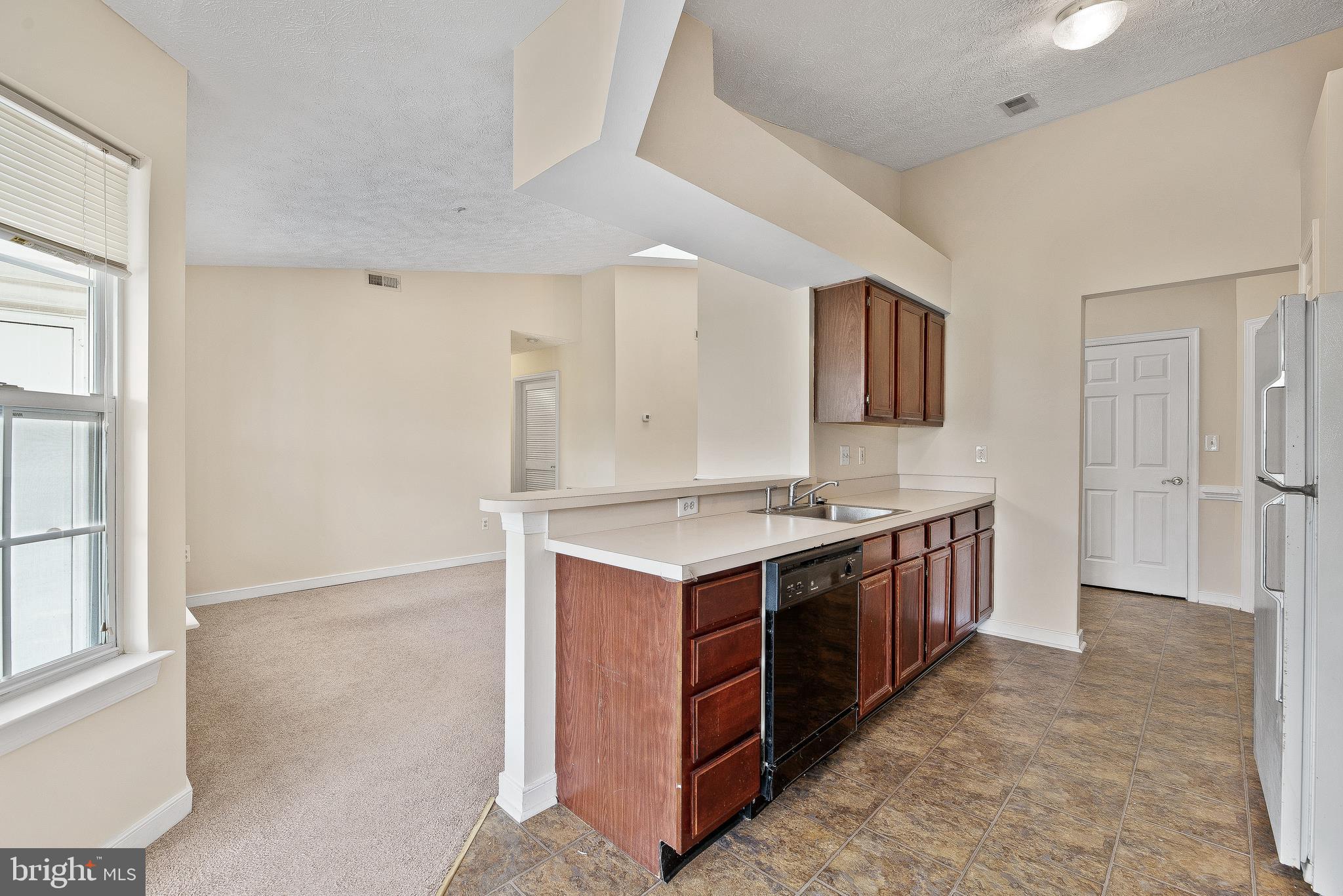 PINEY ORCHARD - Residential Lease