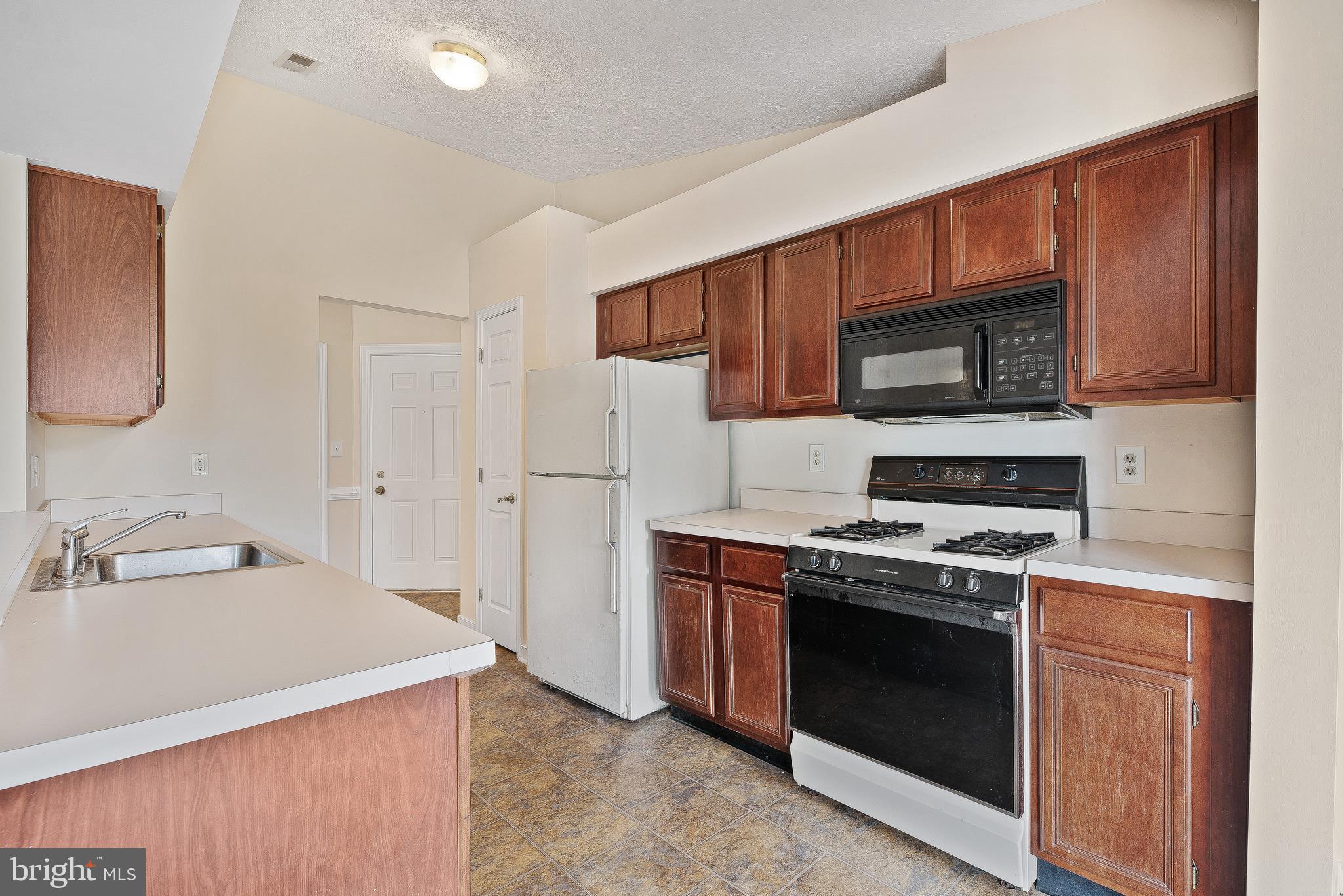 PINEY ORCHARD - Residential Lease