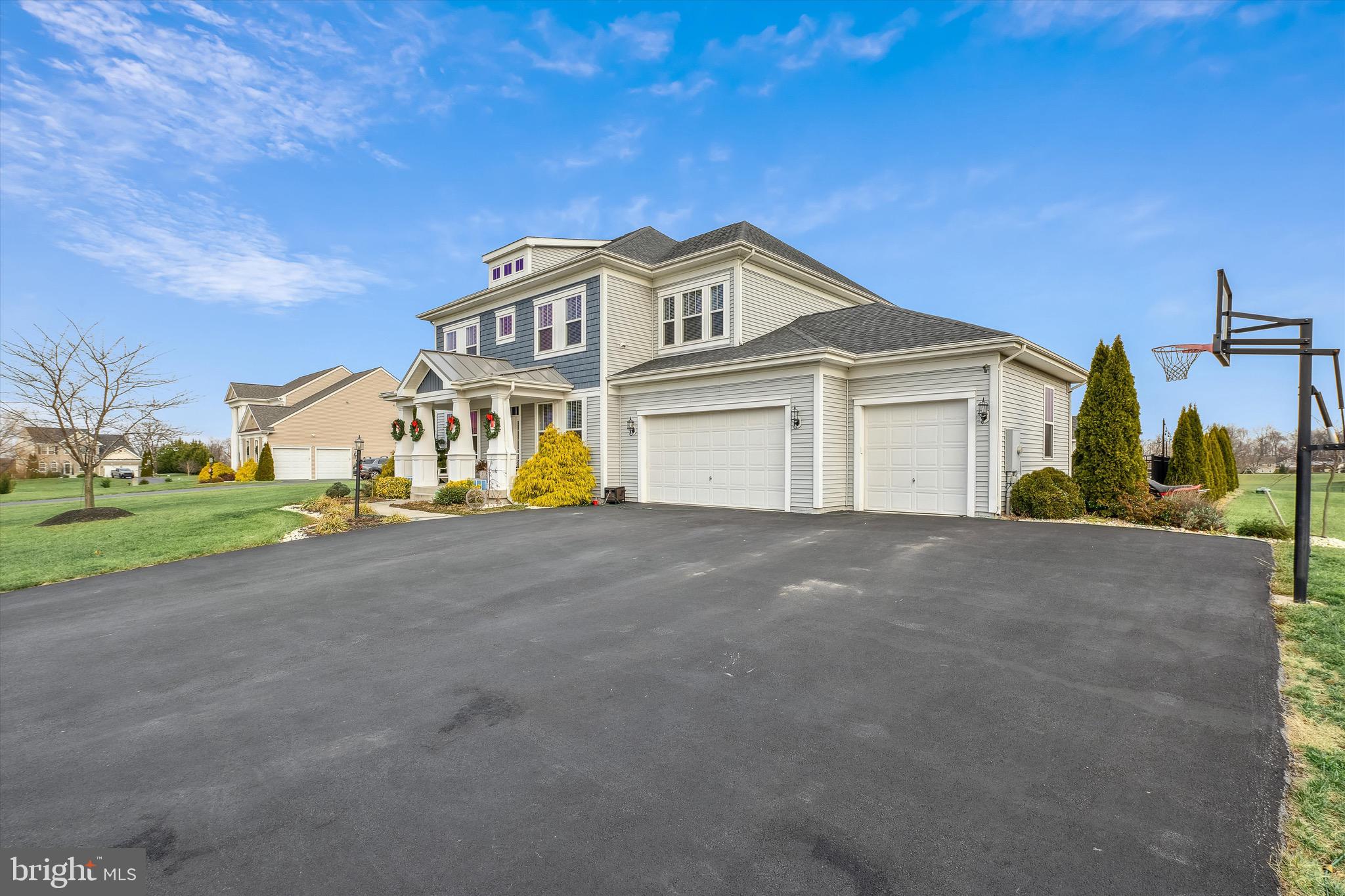 WILLOW RIDGE - Residential