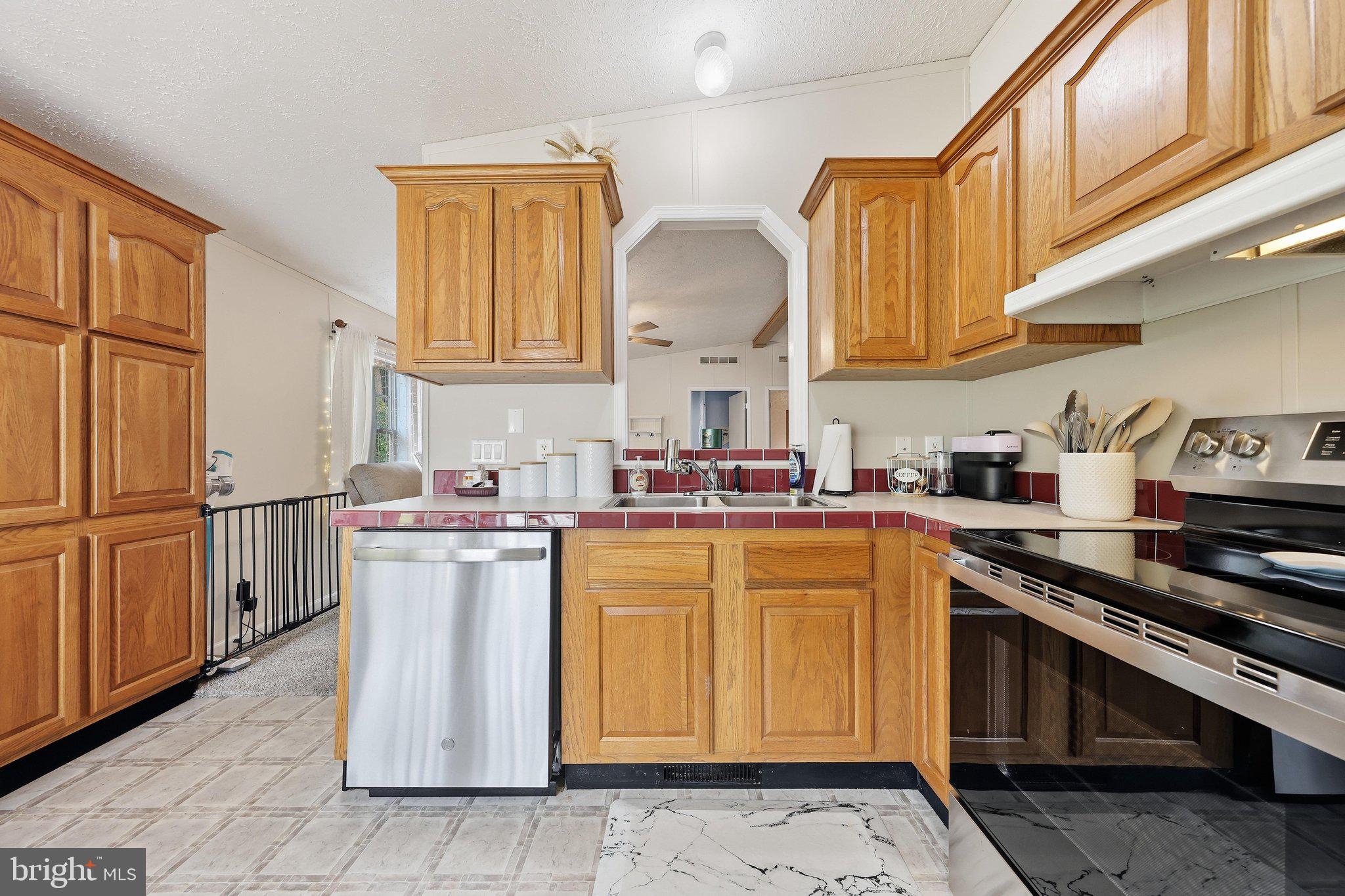 G&G COMMUNITIES - Residential