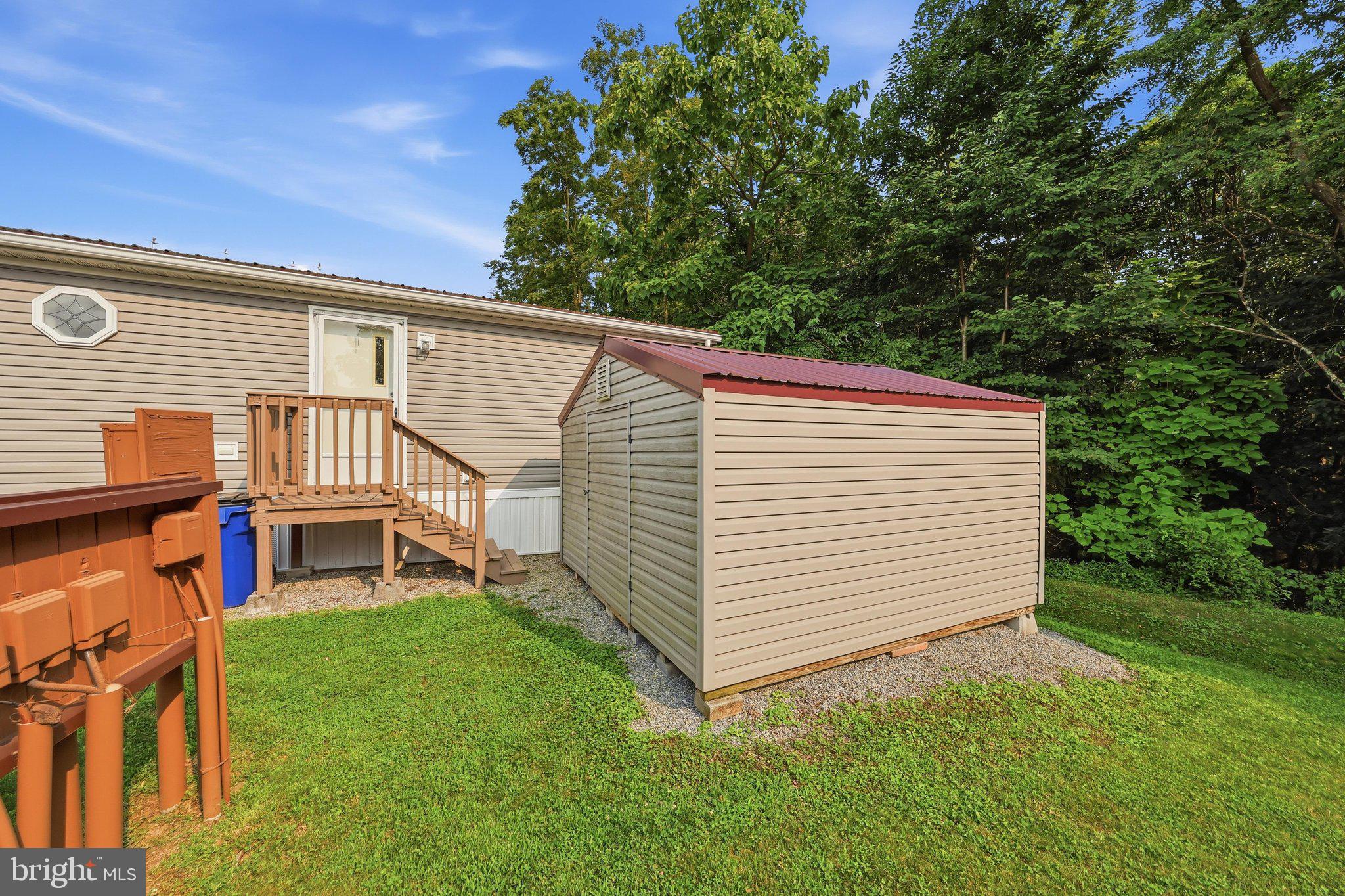G&G COMMUNITIES - Residential