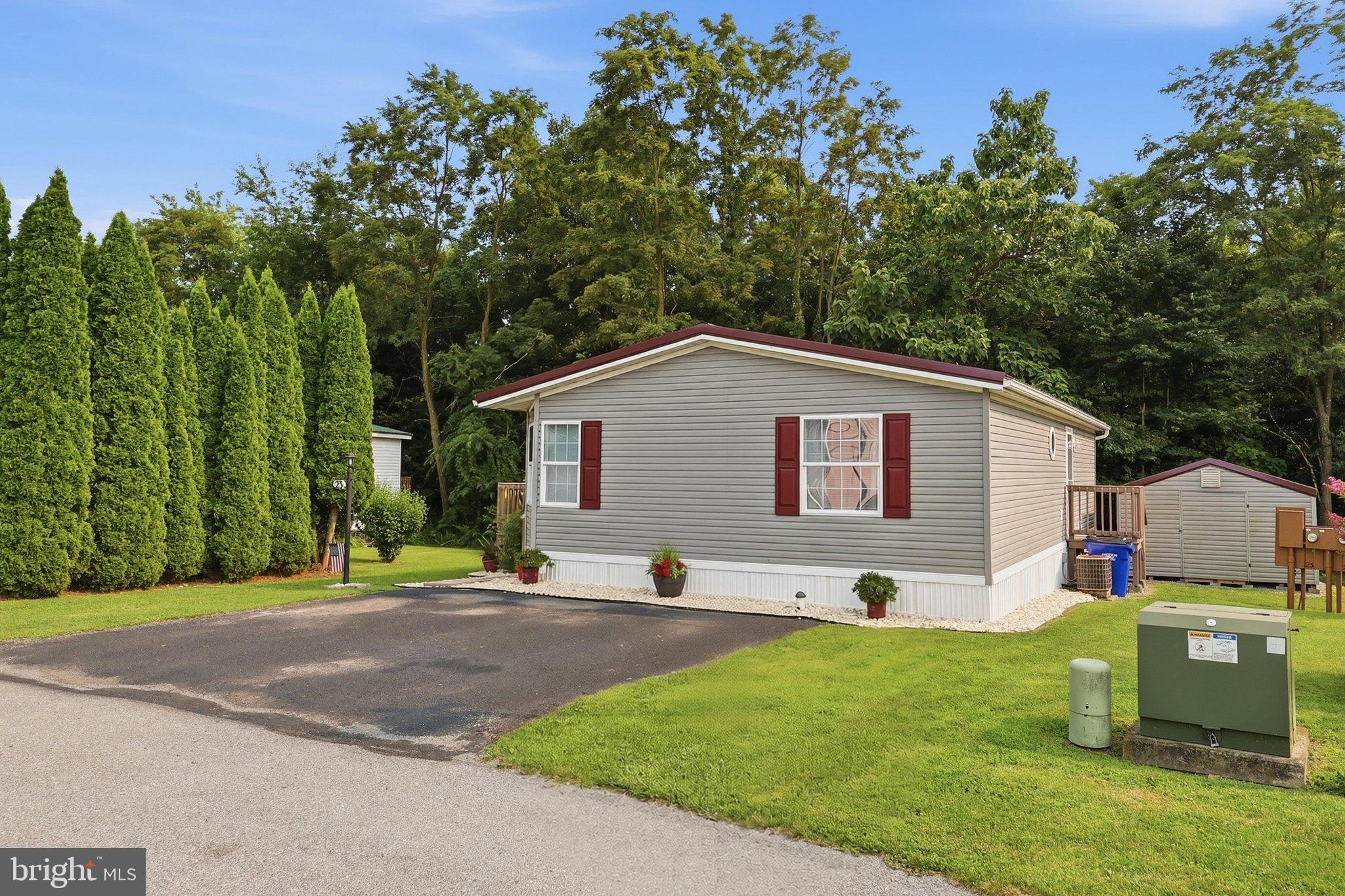 G&G COMMUNITIES - Residential