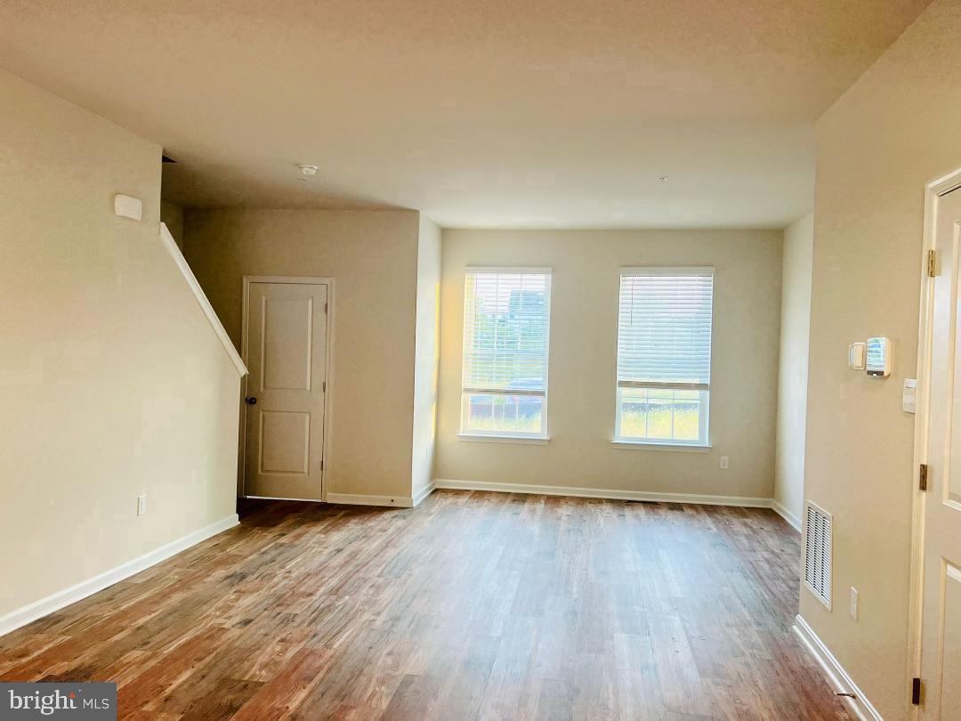 TUSCARORA CREEK - Residential Lease